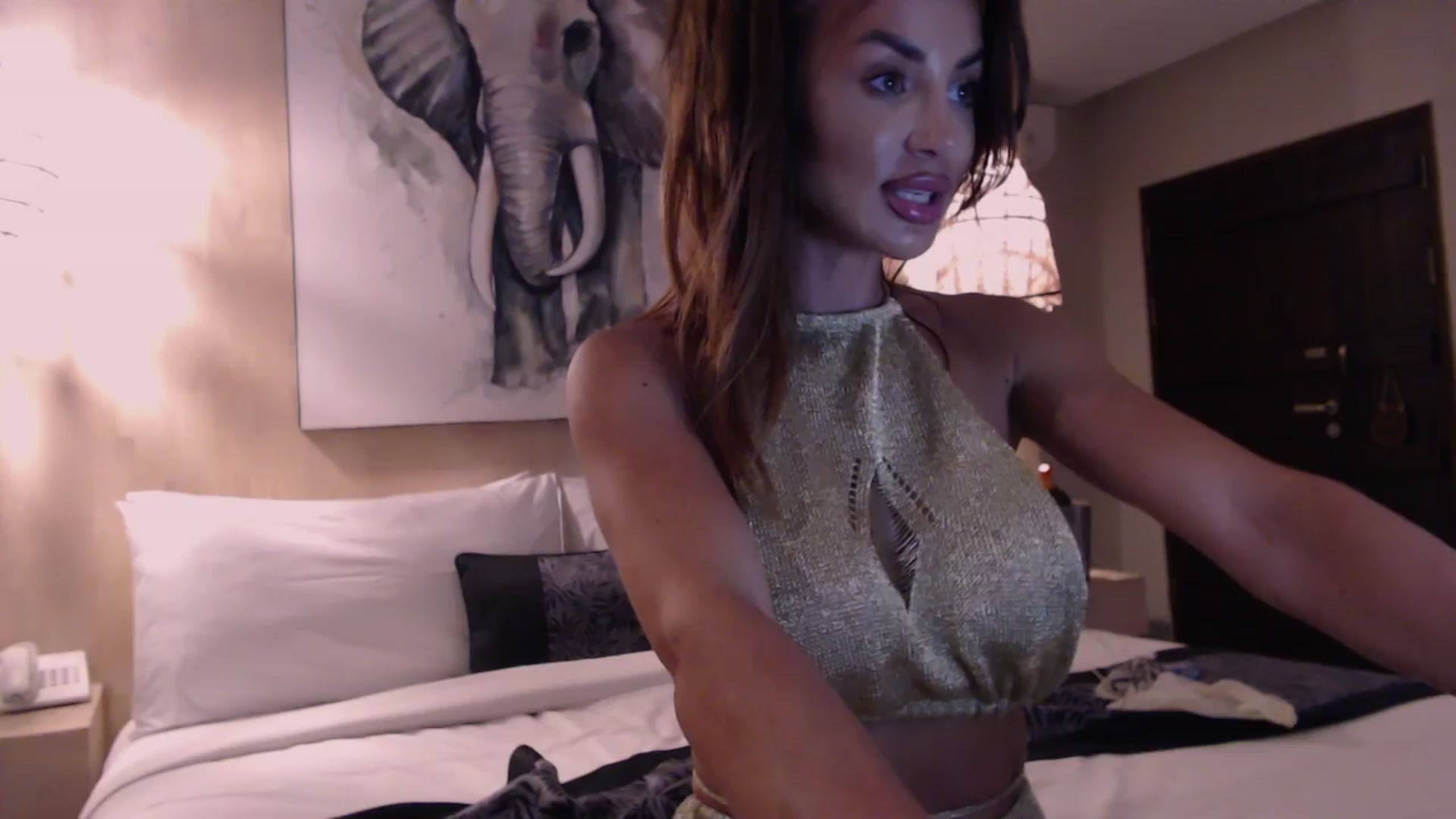 Gallery image thumbnail from BANDITAA's myfreecams stream on, 04/06/2024, 12:15 image 19 of 20