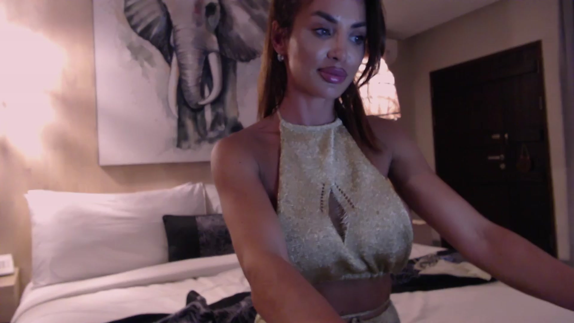 Gallery image thumbnail from BANDITAA's myfreecams stream on, 04/06/2024, 12:15 image 20 of 20