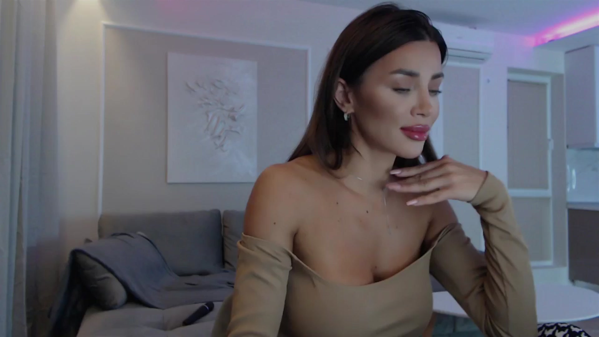 Gallery image thumbnail from BANDITAA's myfreecams stream on, 05/29/2024, 19:17 image 11 of 20