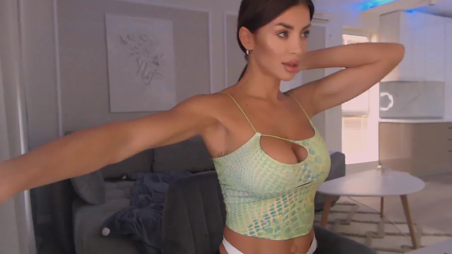 Gallery image thumbnail from BANDITAA's myfreecams stream on, 06/02/2024, 05:51 image 15 of 20