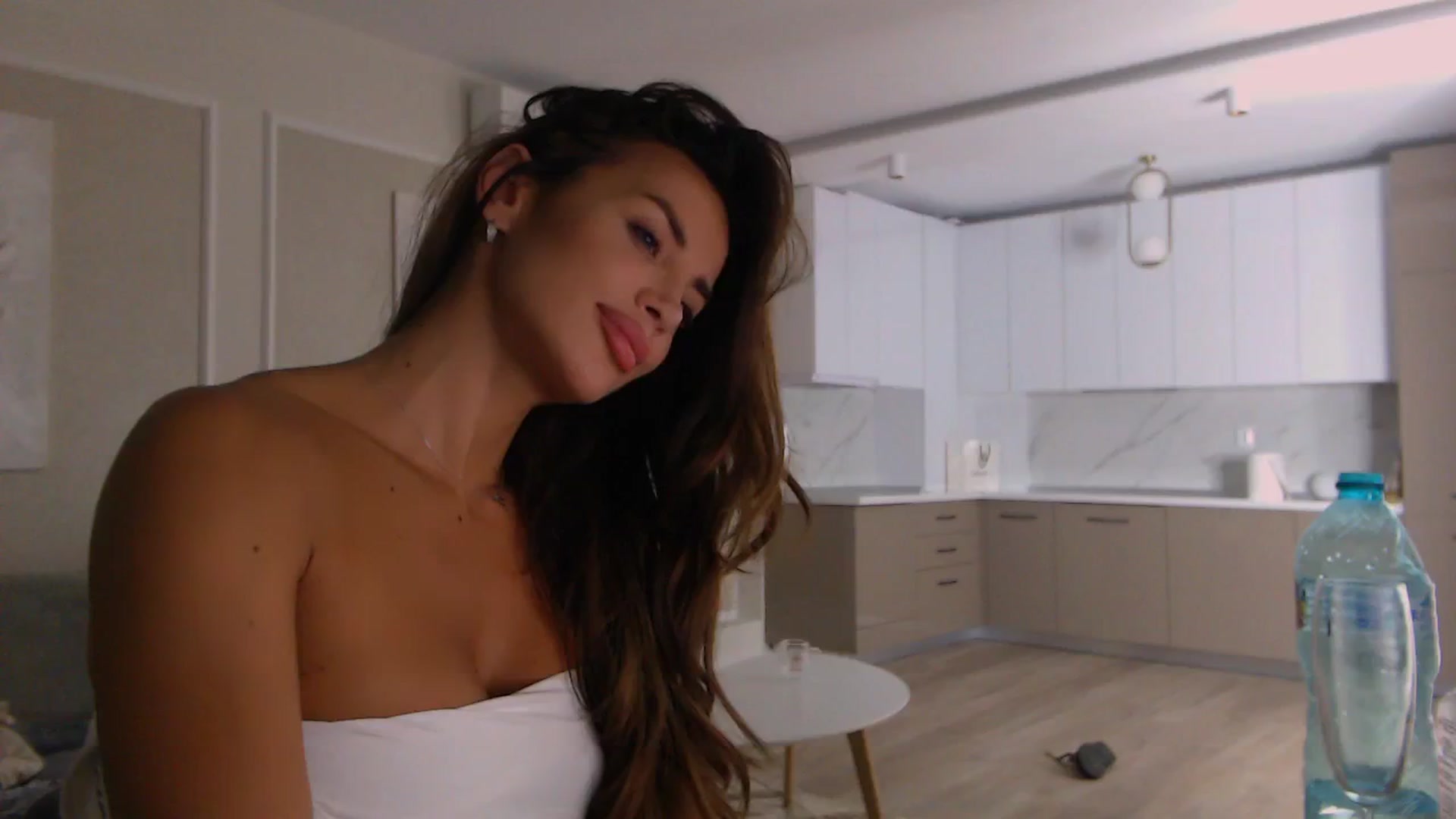 Gallery image thumbnail from BANDITAA's myfreecams stream on, 06/03/2024, 21:56 image 16 of 20