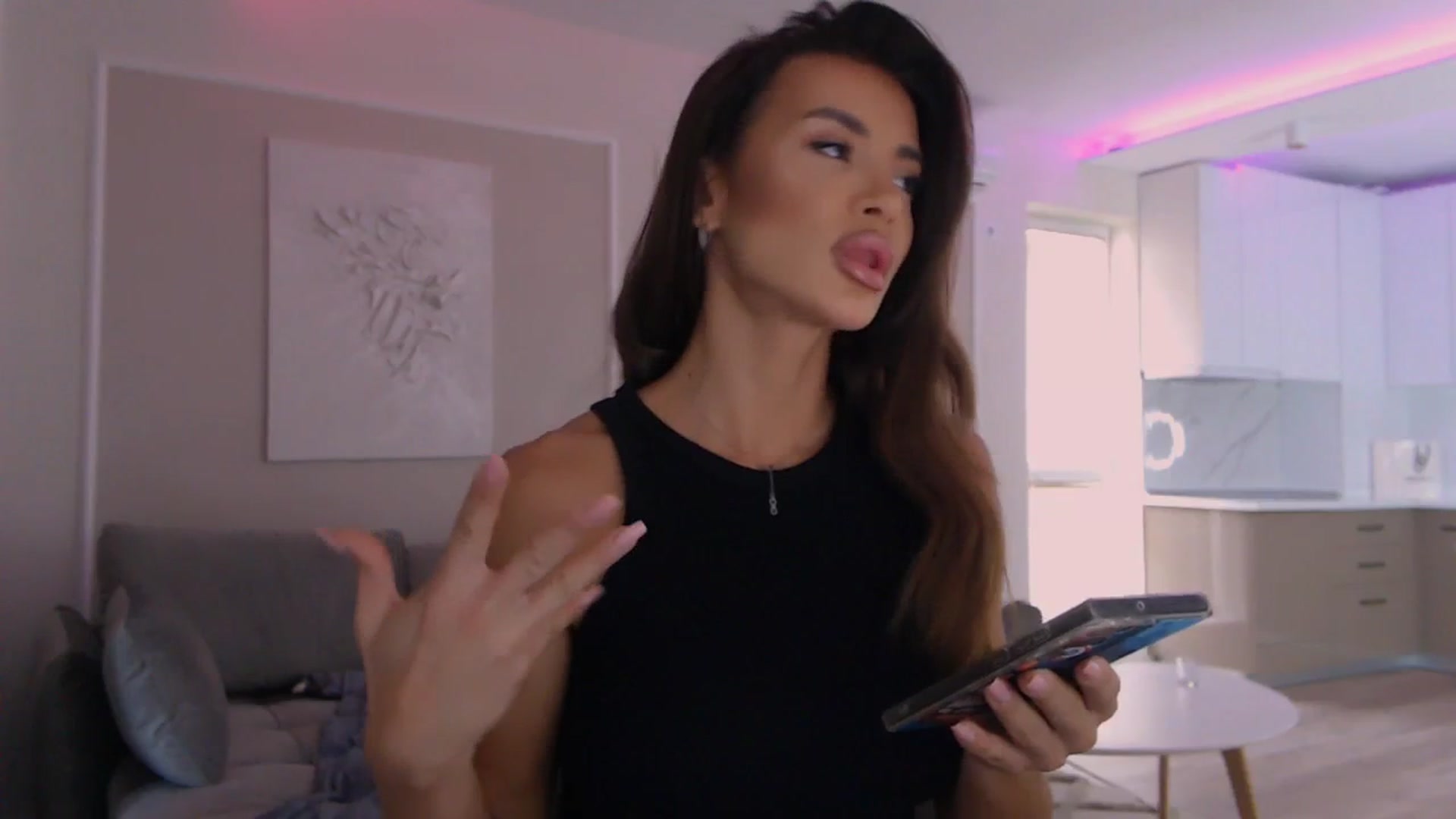 Gallery image thumbnail from BANDITAA's myfreecams stream on, 06/05/2024, 06:25 image 11 of 20