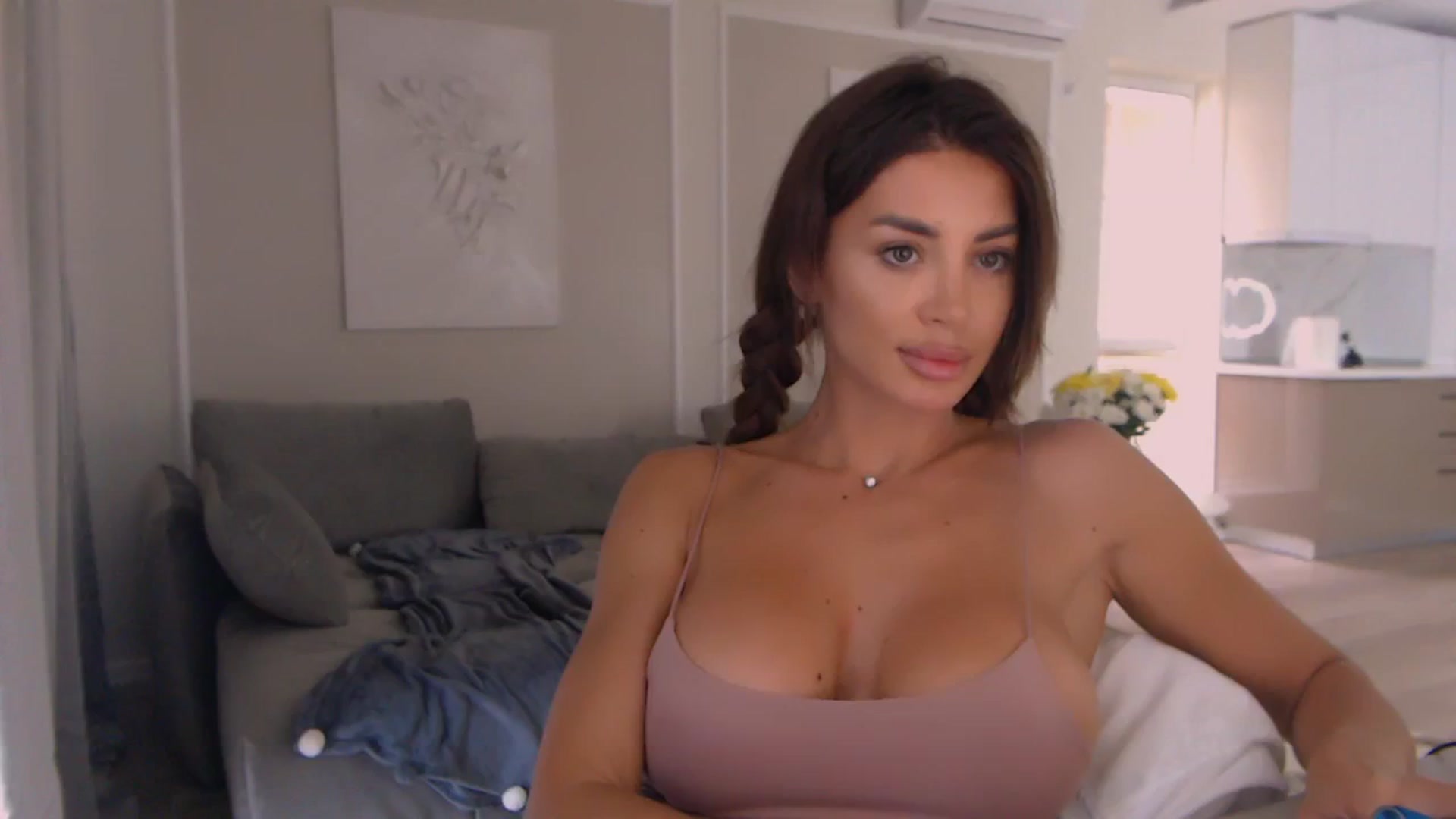 Gallery image thumbnail from BANDITAA's myfreecams stream on, 06/12/2024, 09:15 image 16 of 20