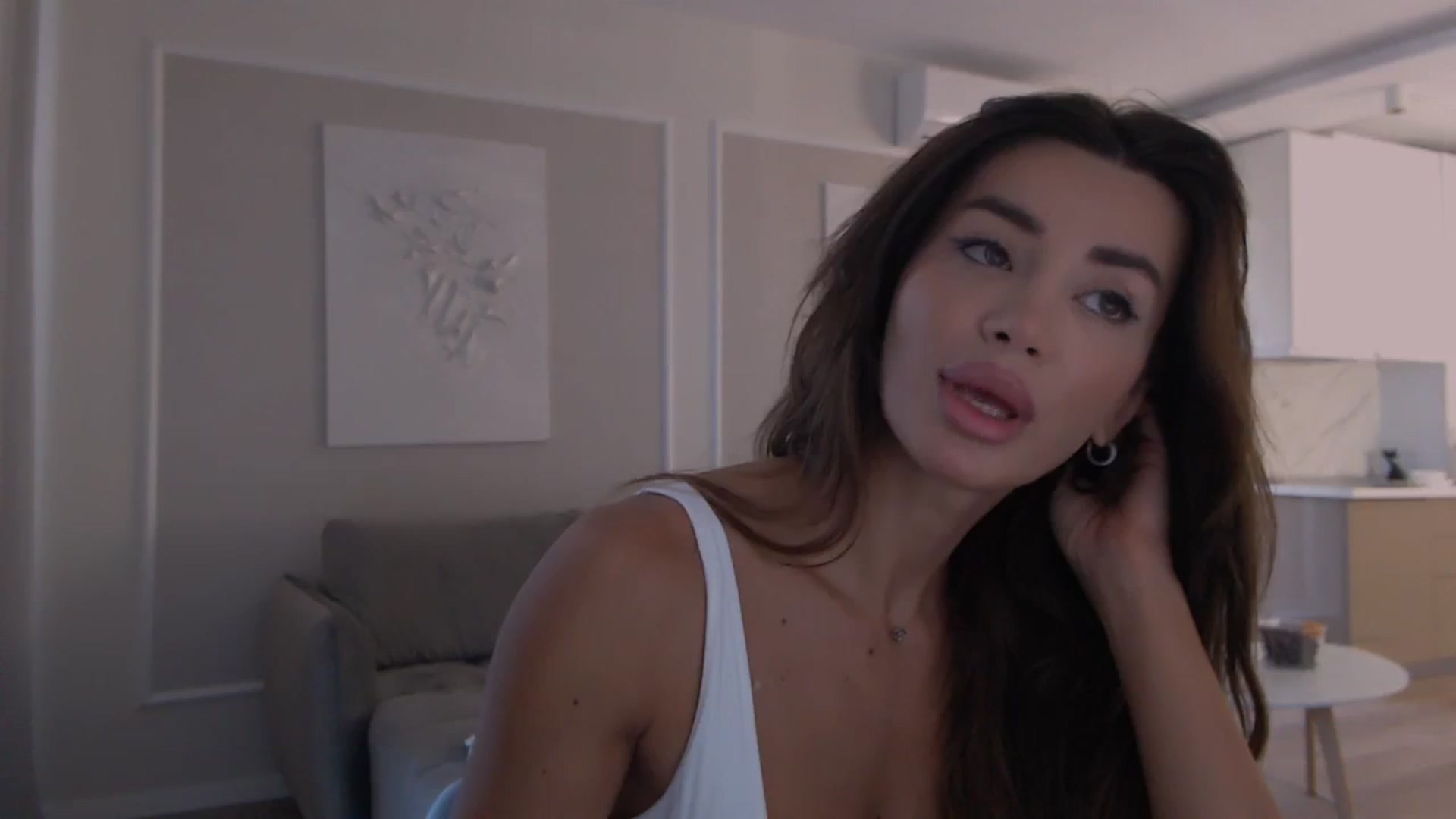 Gallery image thumbnail from BANDITAA's myfreecams stream on, 06/15/2024, 06:06 image 16 of 20