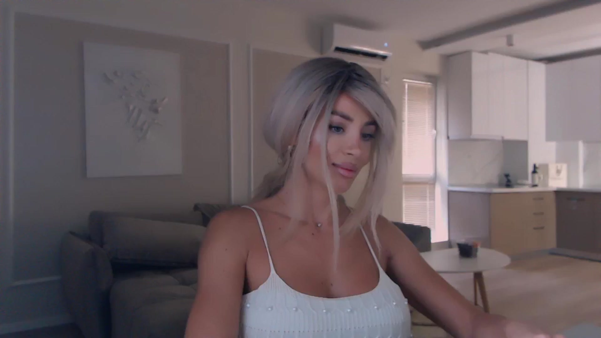 Gallery image thumbnail from BANDITAA's myfreecams stream on, 06/21/2024, 06:59 image 3 of 20