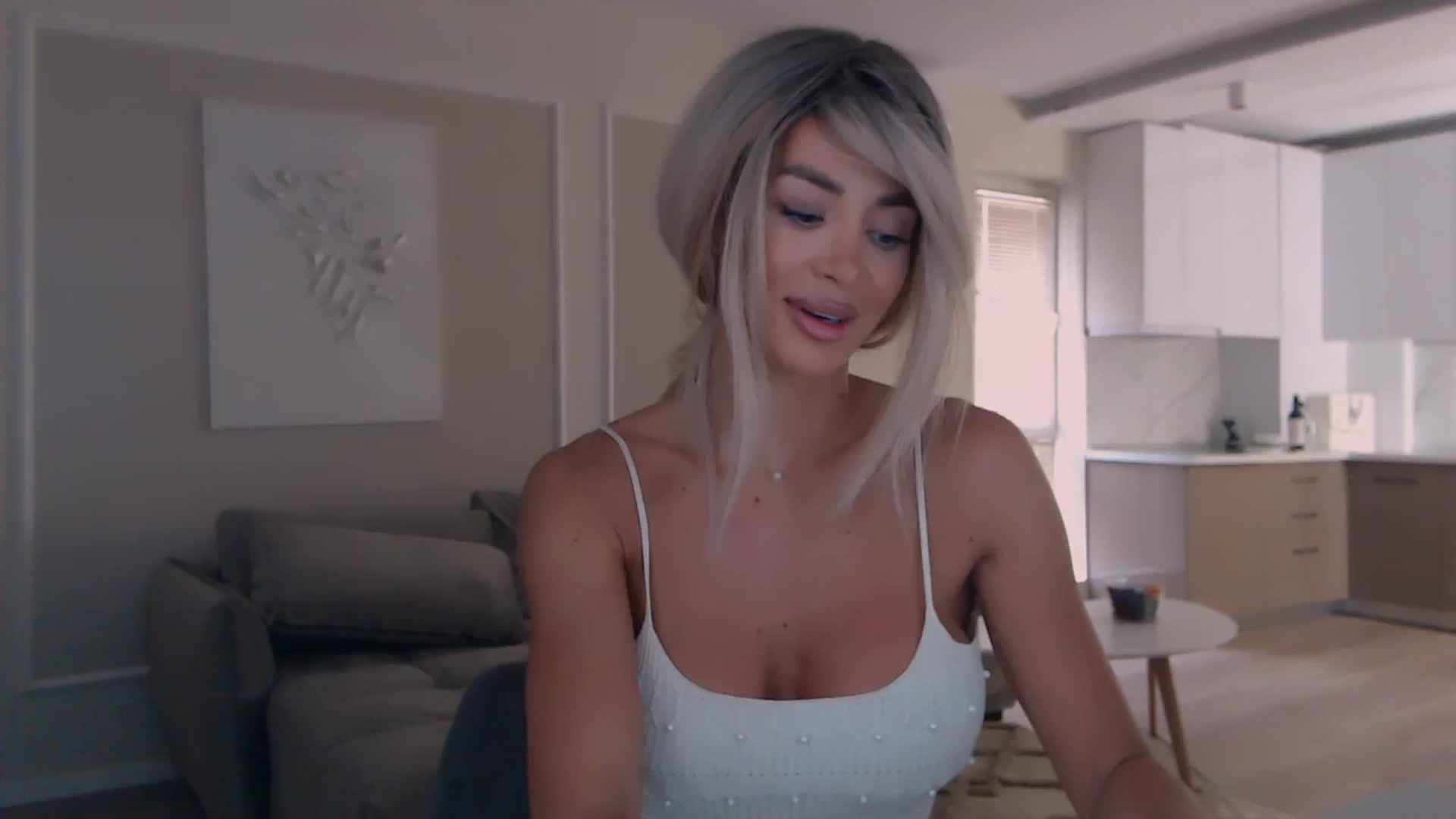Gallery image thumbnail from BANDITAA's myfreecams stream on, 06/21/2024, 06:59 image 6 of 20