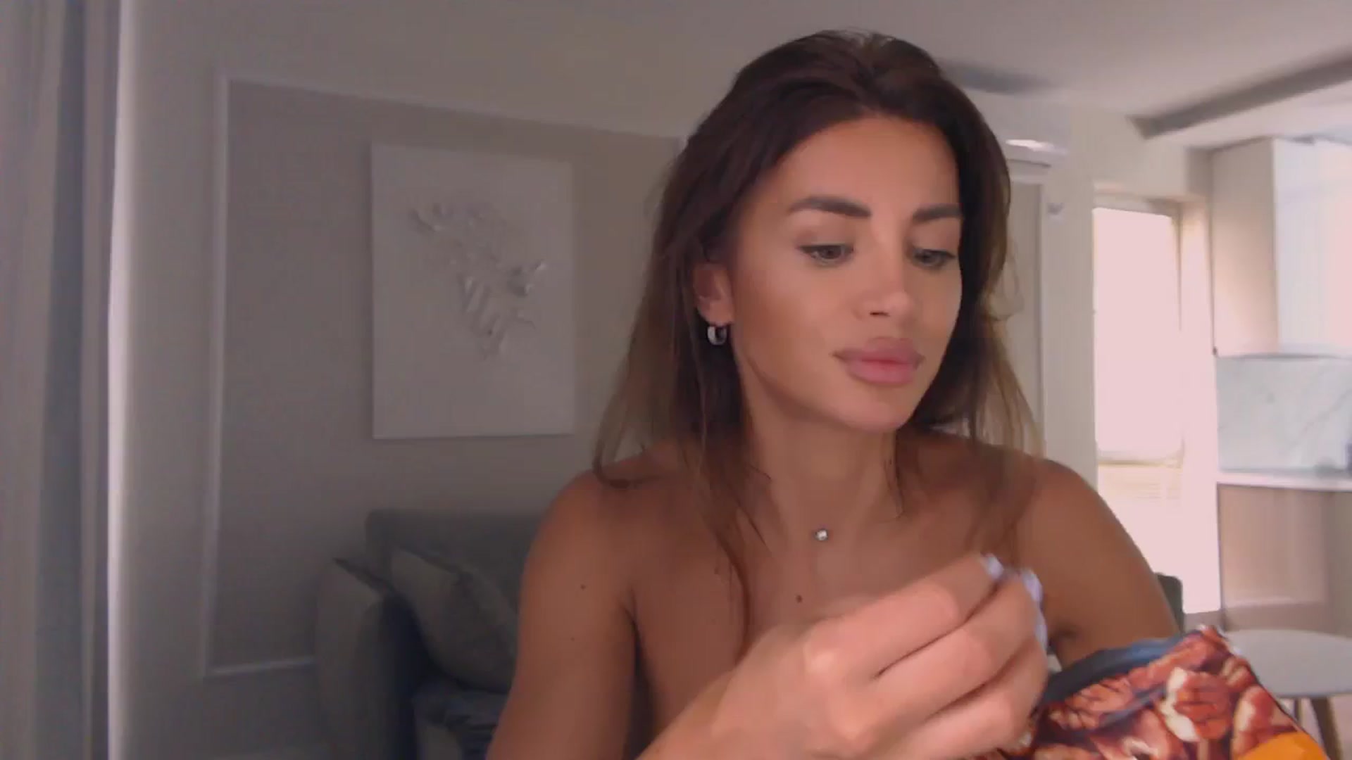 Gallery image thumbnail from BANDITAA's myfreecams stream on, 07/04/2024, 09:00 image 4 of 20