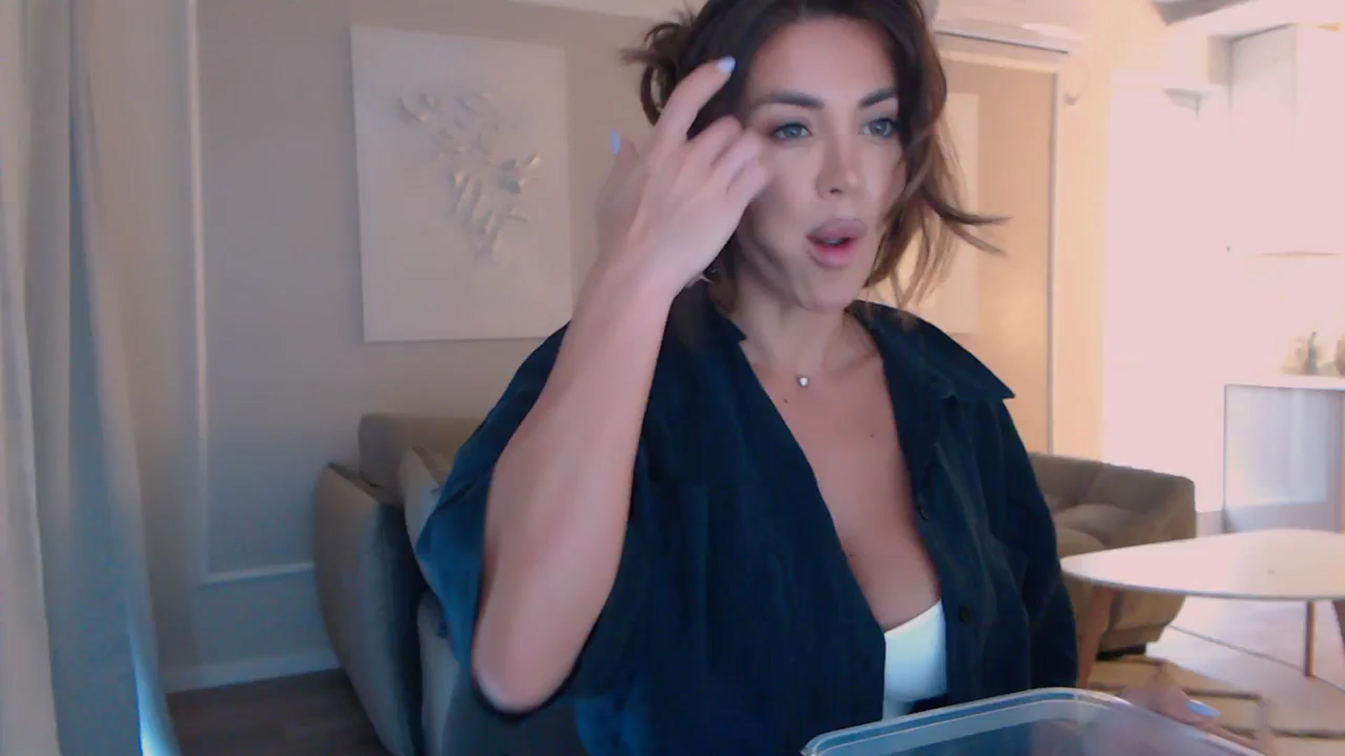 Gallery image thumbnail from BANDITAA's myfreecams stream on, 07/12/2024, 09:06 image 1 of 20