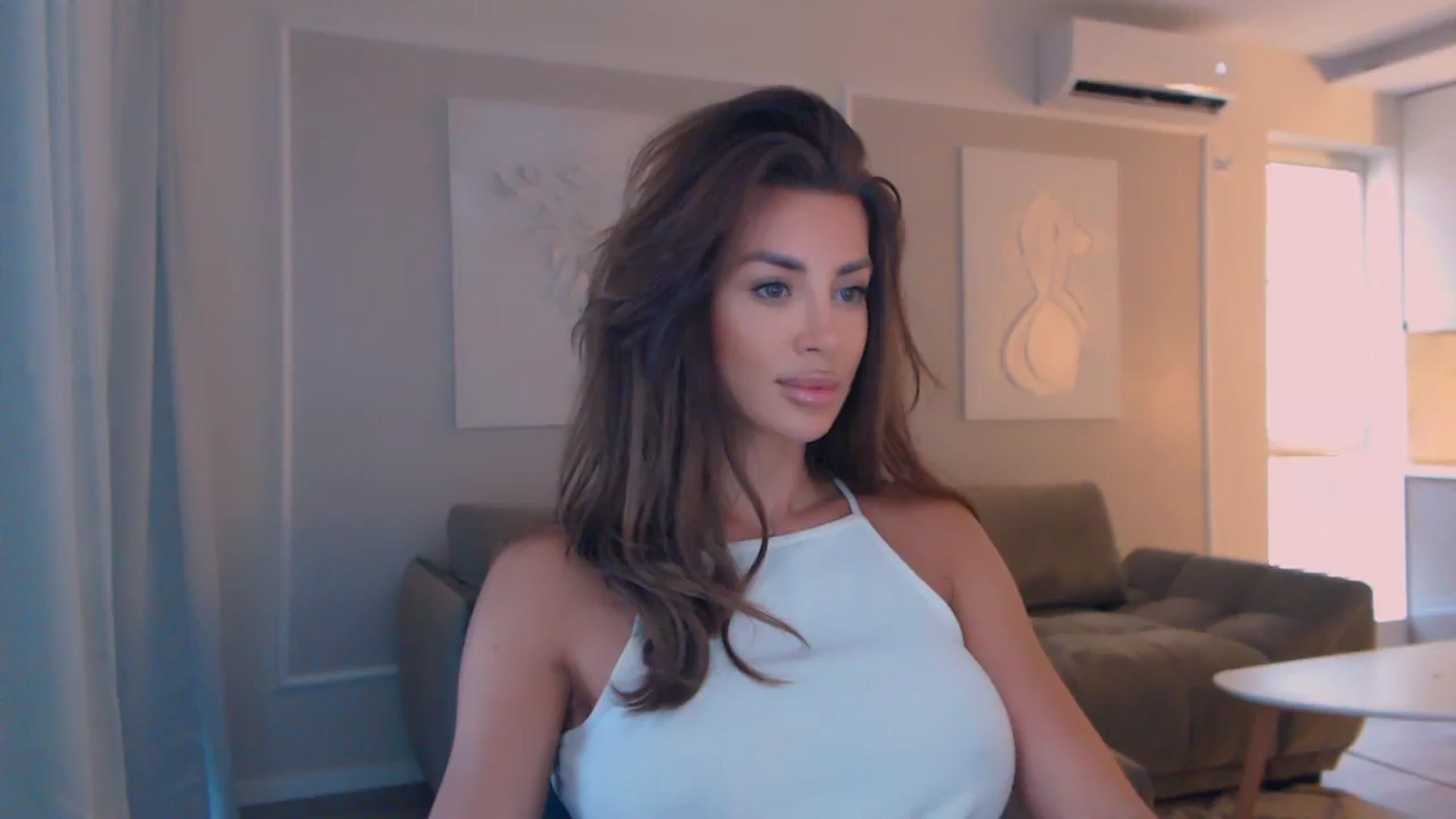 Gallery image thumbnail from BANDITAA's myfreecams stream on, 07/13/2024, 07:03 image 13 of 20