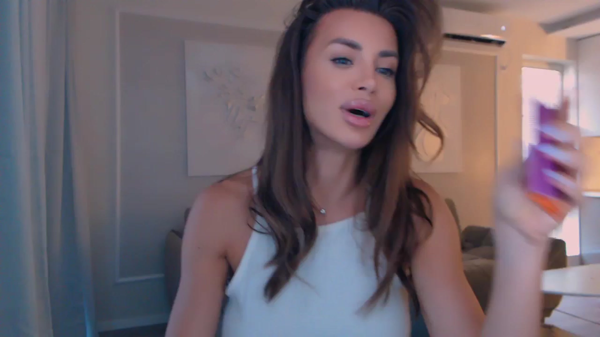 Gallery image thumbnail from BANDITAA's myfreecams stream on, 07/13/2024, 07:03 image 11 of 20