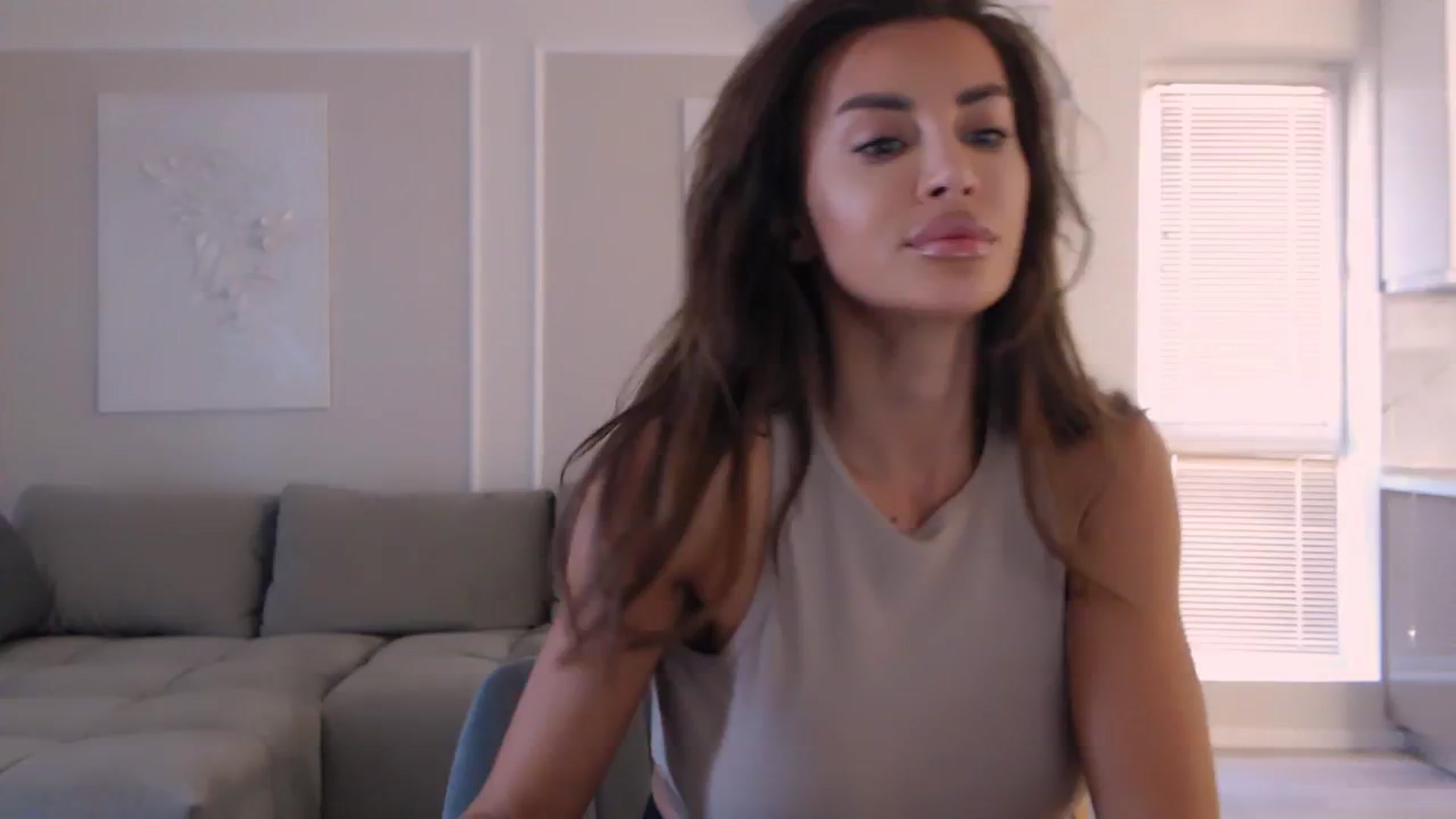 Gallery image thumbnail from BANDITAA's myfreecams stream on, 08/08/2024, 06:02 image 17 of 20