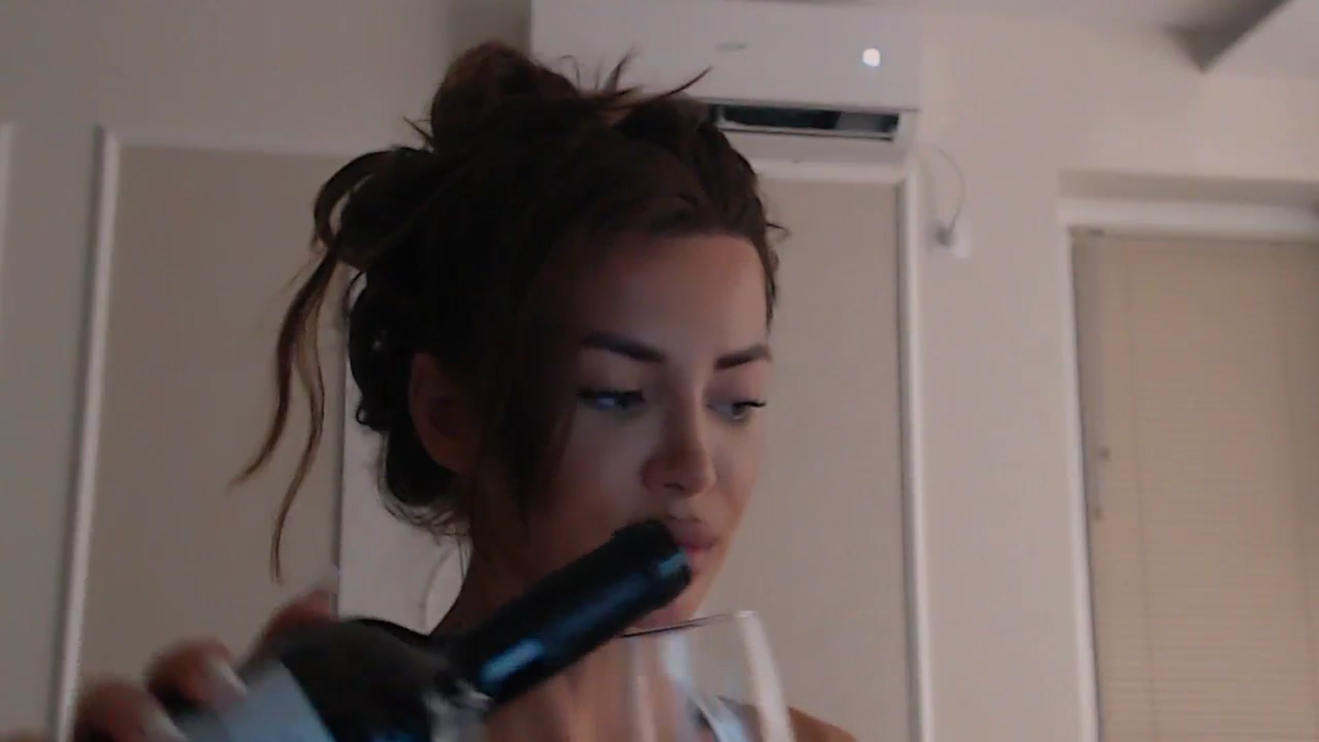Gallery image thumbnail from BANDITAA's myfreecams stream on, 08/09/2024, 20:04 image 7 of 20