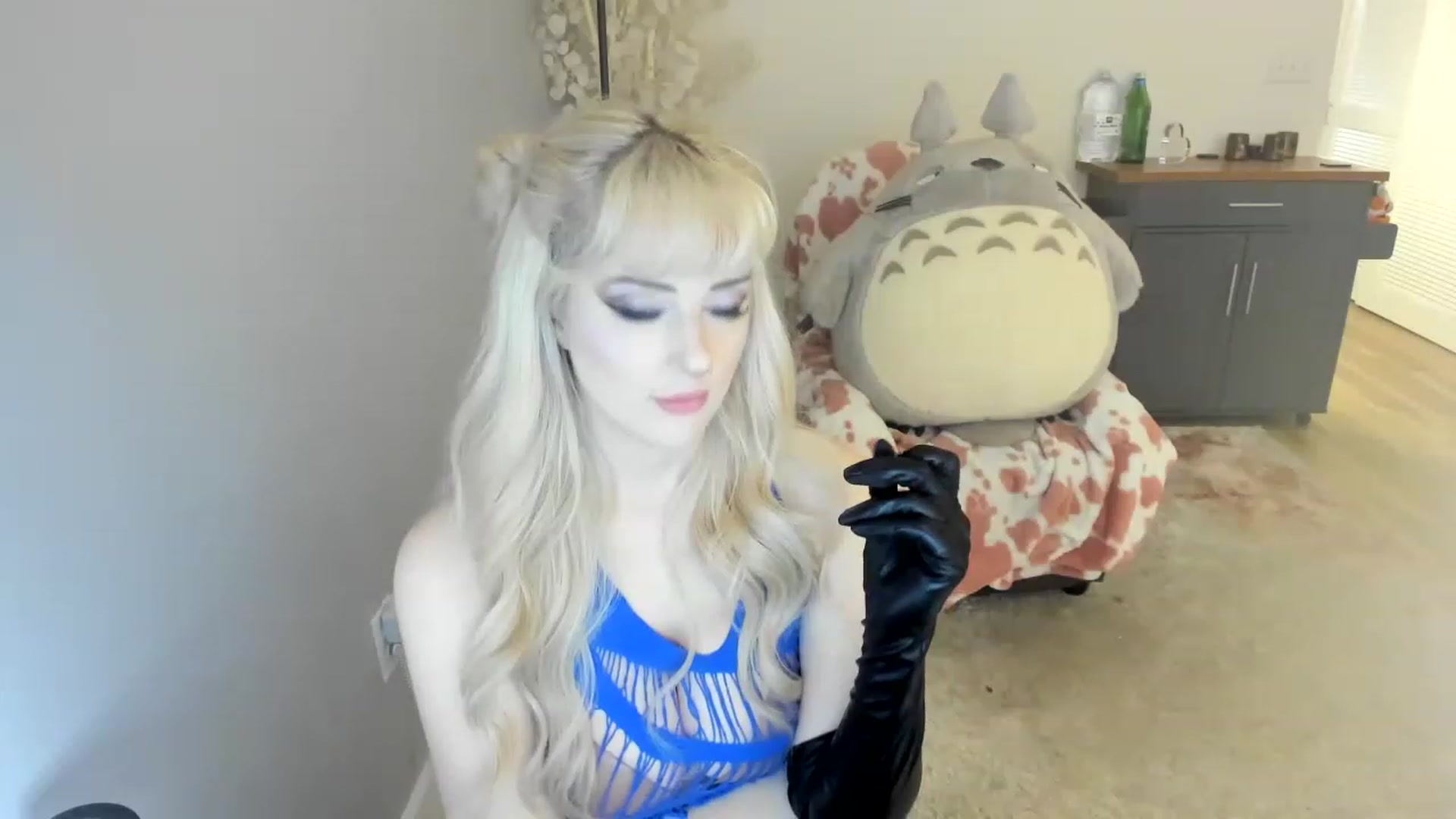 Gallery image thumbnail from BBC_CuckDomme's myfreecams stream on, 06/14/2023, 06:45 image 16 of 20