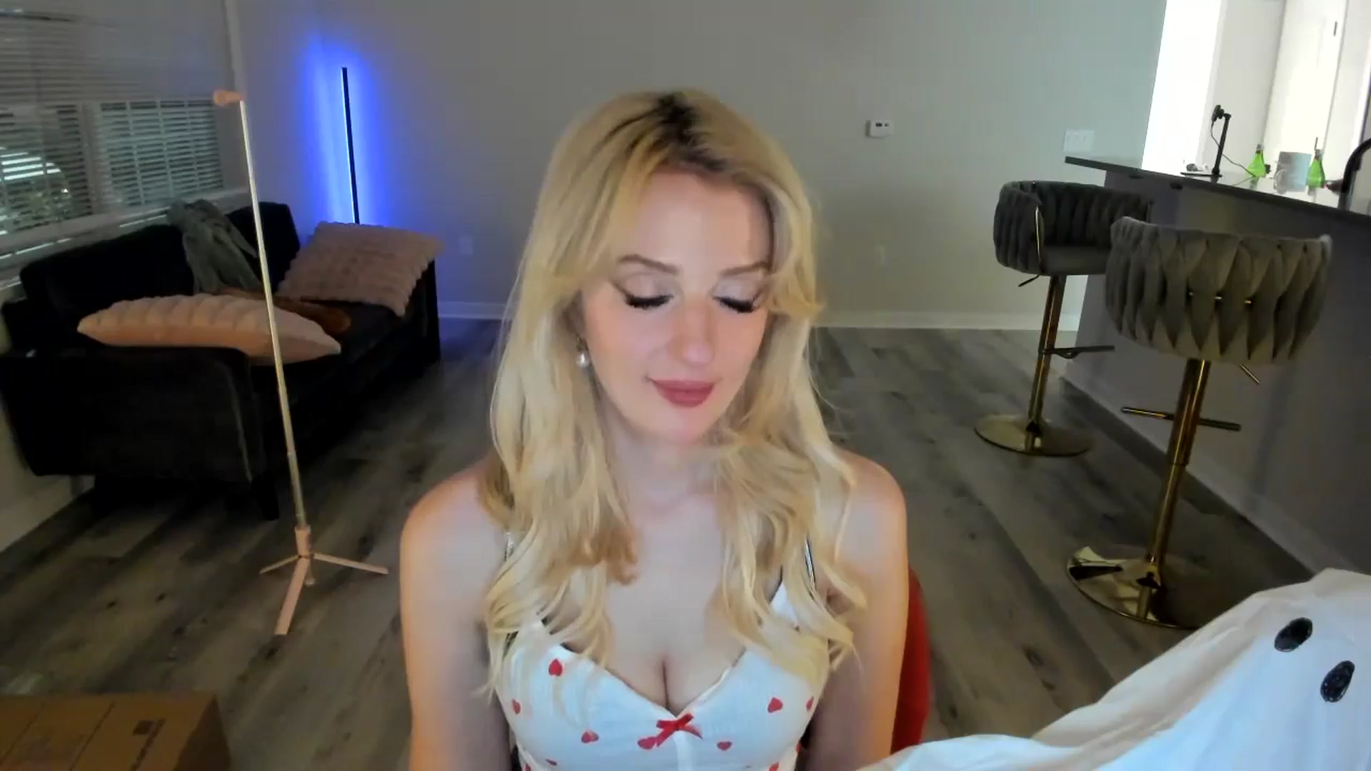 Gallery image thumbnail from BBC_Cuck_JOI's myfreecams stream on, 10/26/2024, 03:17 image 20 of 20