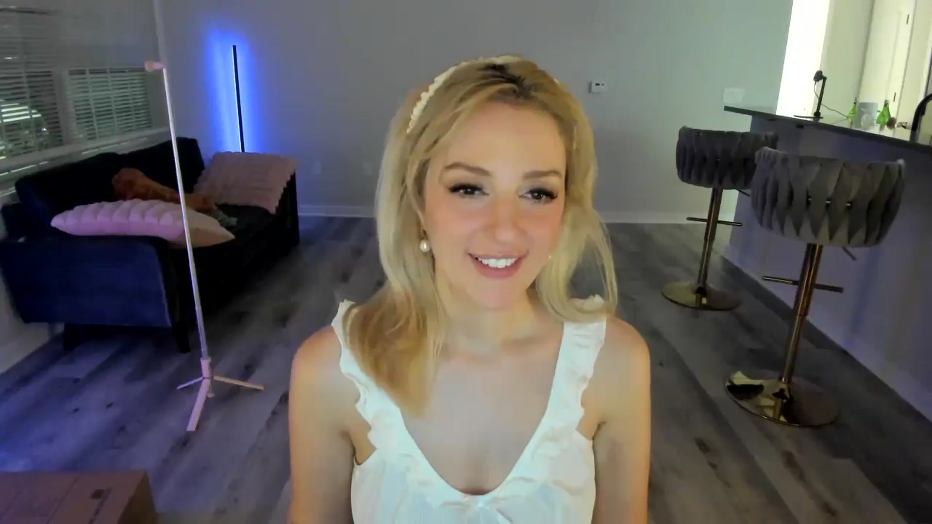 Gallery image thumbnail from BBC_Cuck_JOI's myfreecams stream on, 10/28/2024, 08:20 image 10 of 20