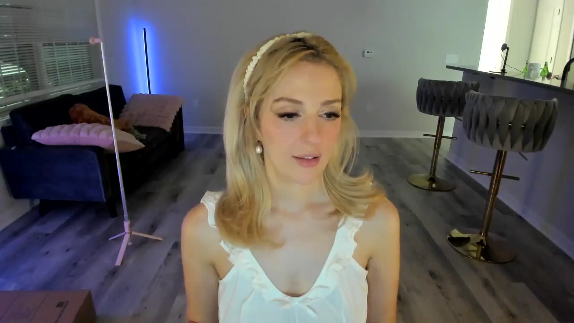 Gallery image thumbnail from BBC_Cuck_JOI's myfreecams stream on, 10/28/2024, 08:20 image 11 of 20