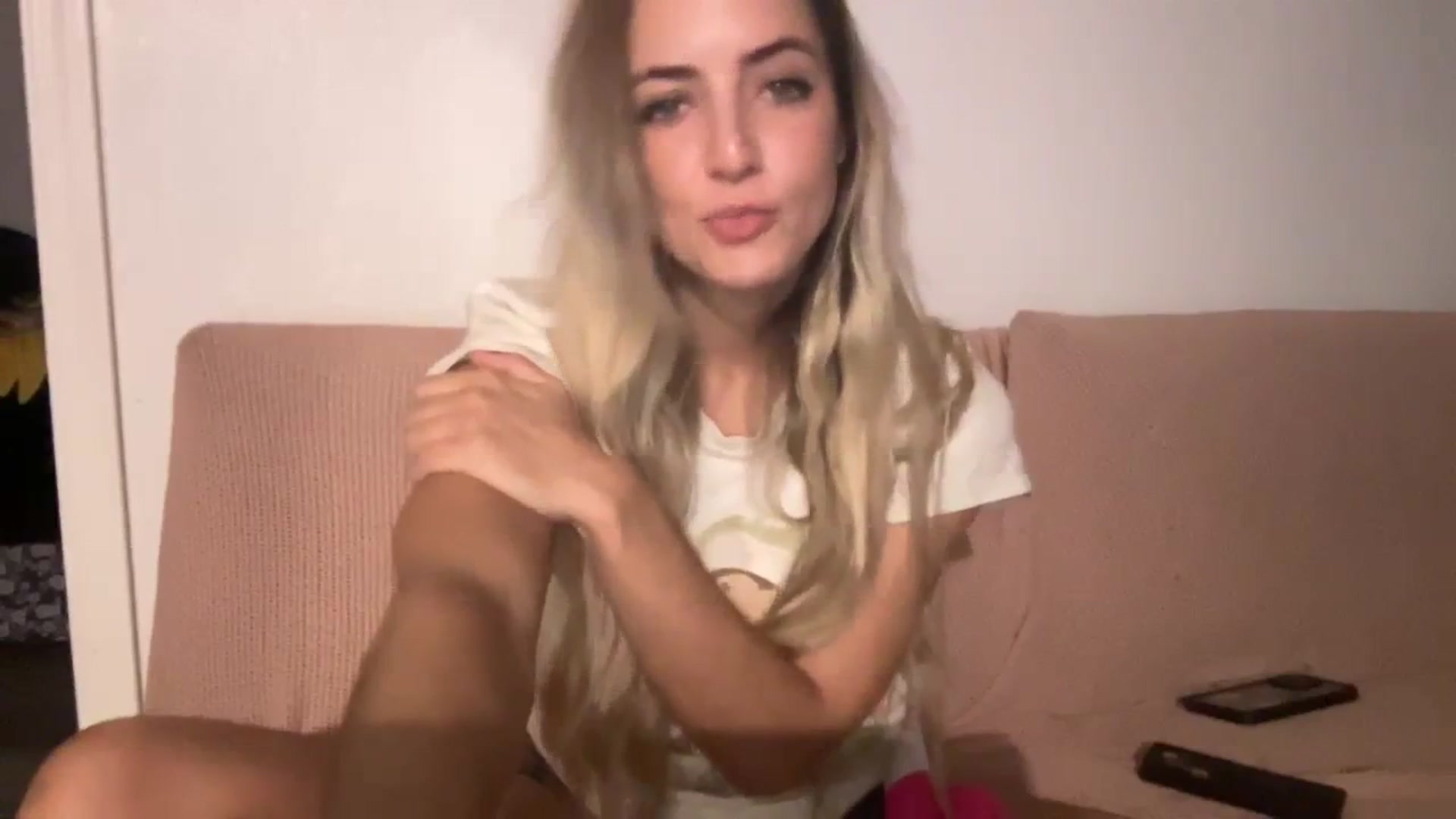 Gallery image thumbnail from BBarbieGirl's myfreecams stream on, 01/19/2024, 01:54 image 13 of 20