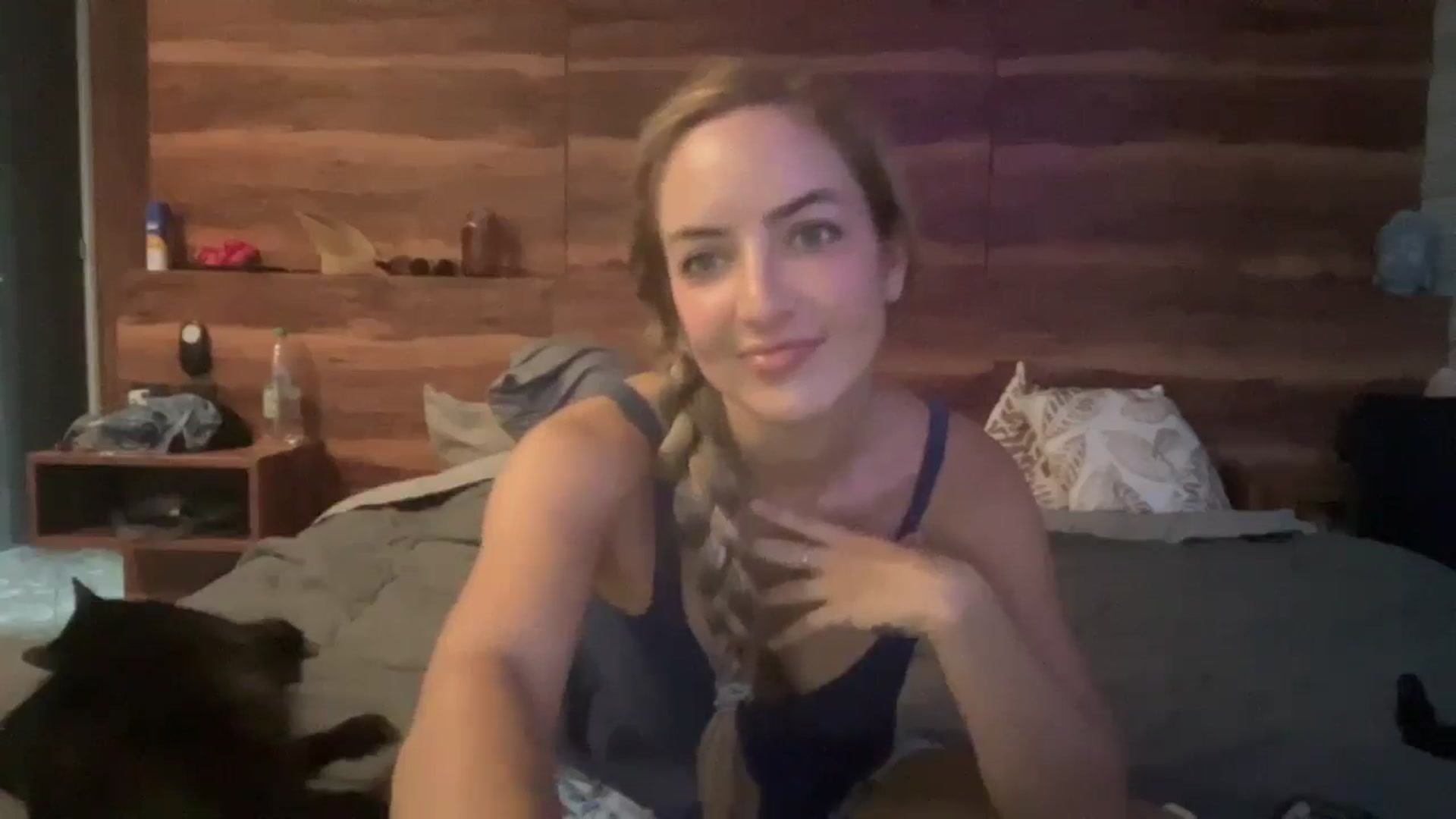 Gallery image thumbnail from BBarbieGirl's myfreecams stream on, 08/26/2025, 22:41 image 17 of 20