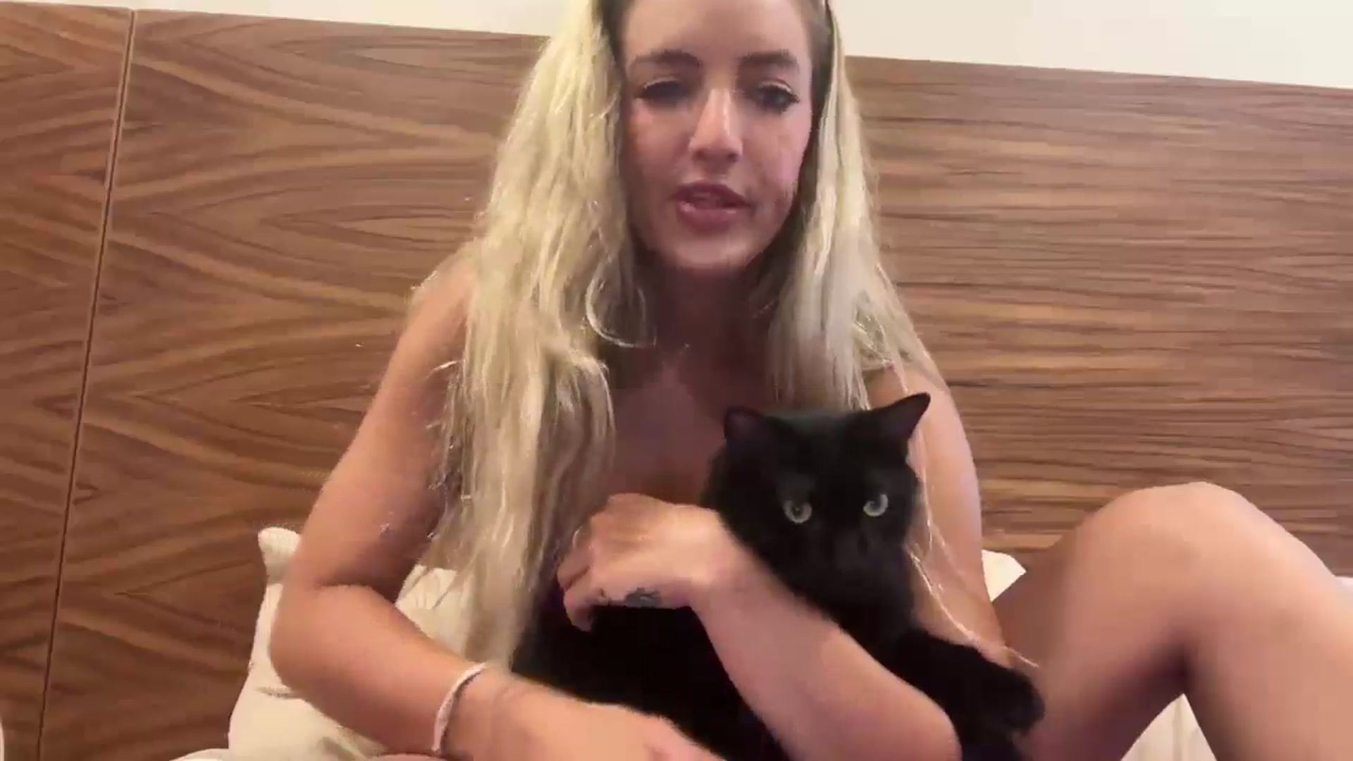 Gallery image thumbnail from BBarbieGirl's myfreecams stream on, 09/28/2025, 18:10 image 2 of 20