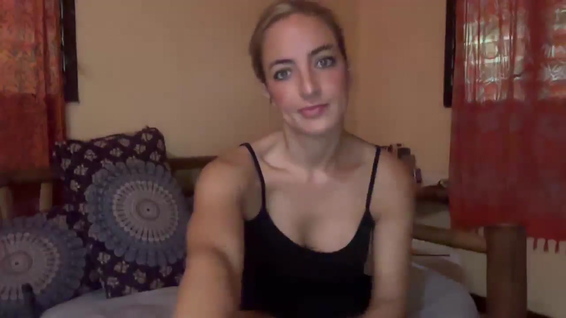 Gallery image thumbnail from BBarbieGirl's myfreecams stream on, 12/21/2025, 20:46 image 4 of 20