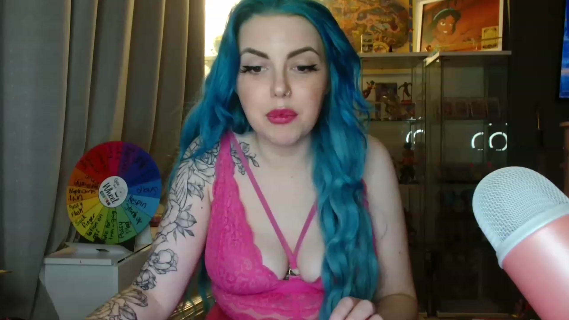 Gallery image thumbnail from BBlue_bird's myfreecams stream on, 12/08/2022, 23:25 image 8 of 20