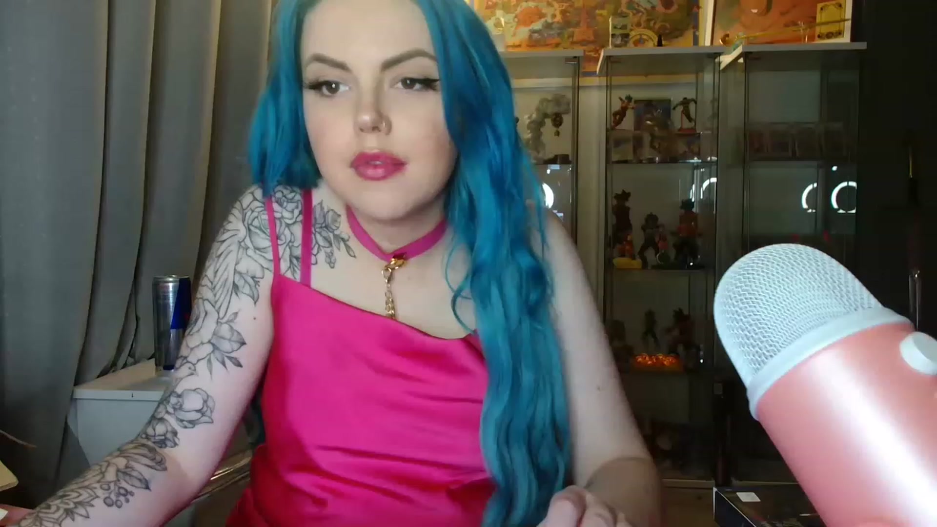 Gallery image thumbnail from BBlue_bird's myfreecams stream on, 12/11/2022, 24:46 image 1 of 20
