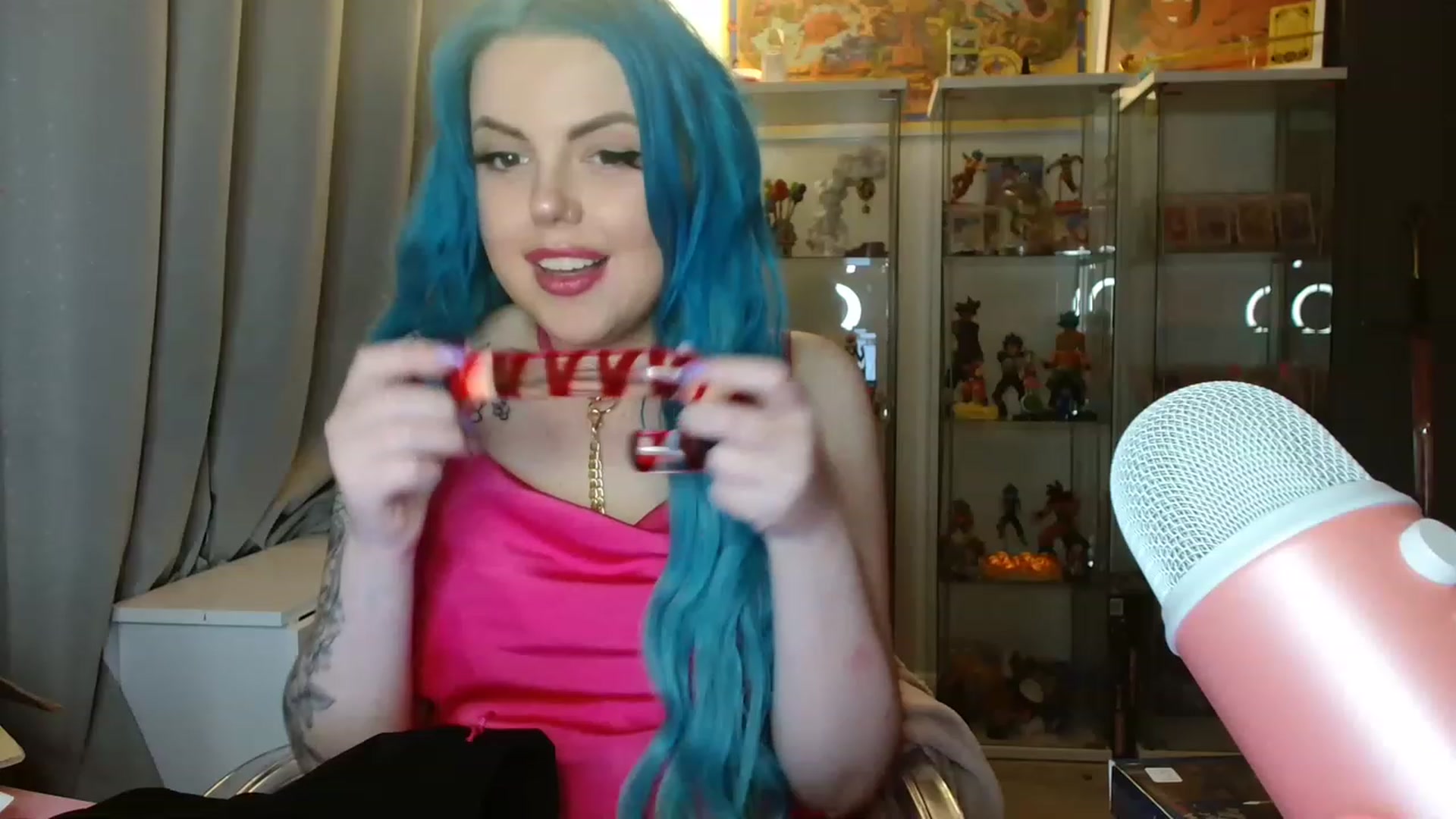 Gallery image thumbnail from BBlue_bird's myfreecams stream on, 12/11/2022, 24:46 image 2 of 20