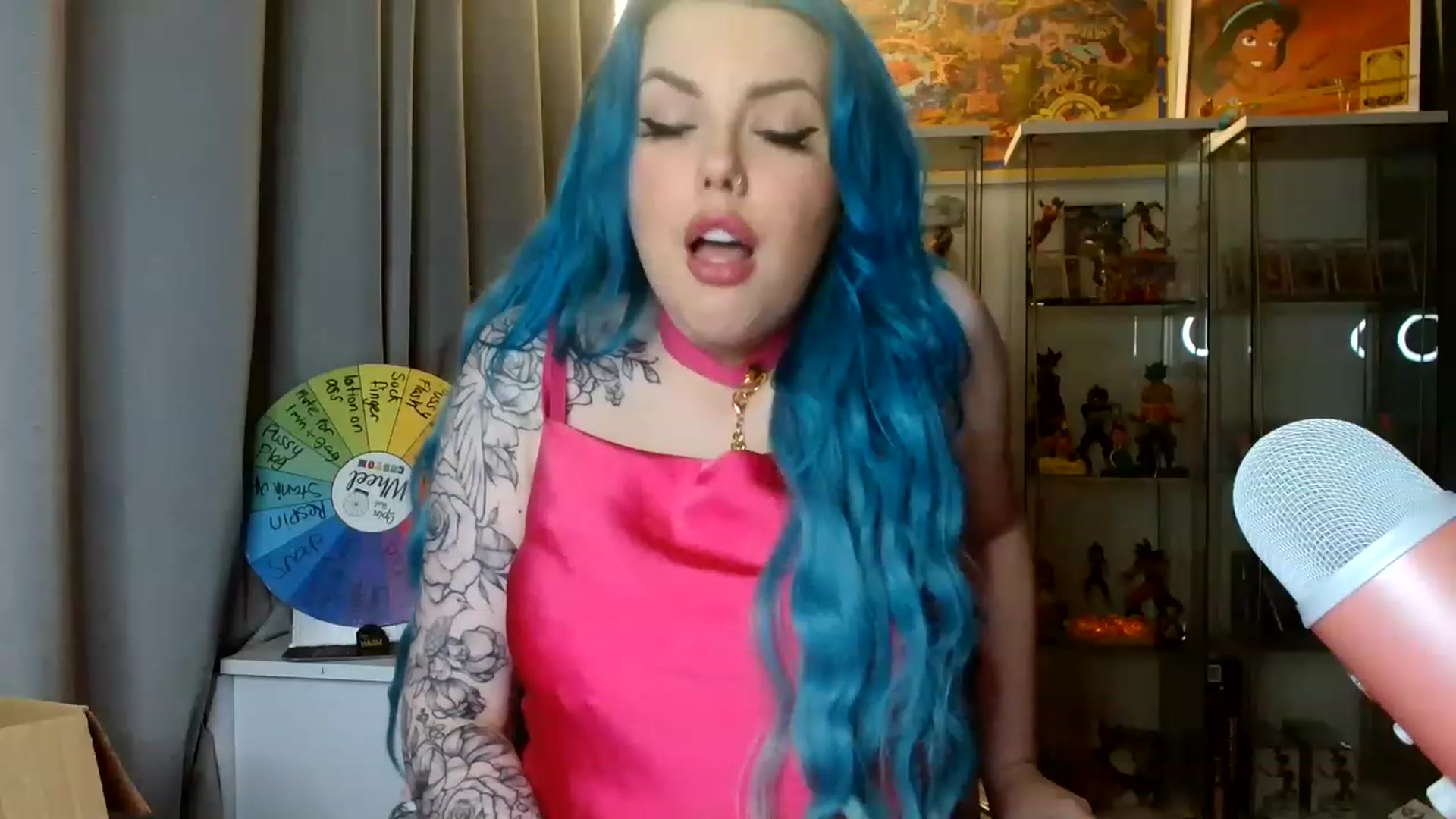 Gallery image thumbnail from BBlue_bird's myfreecams stream on, 02/03/2023, 22:50 image 5 of 20