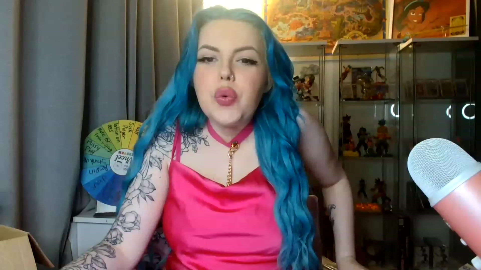 Gallery image thumbnail from BBlue_bird's myfreecams stream on, 02/03/2023, 22:50 image 1 of 20