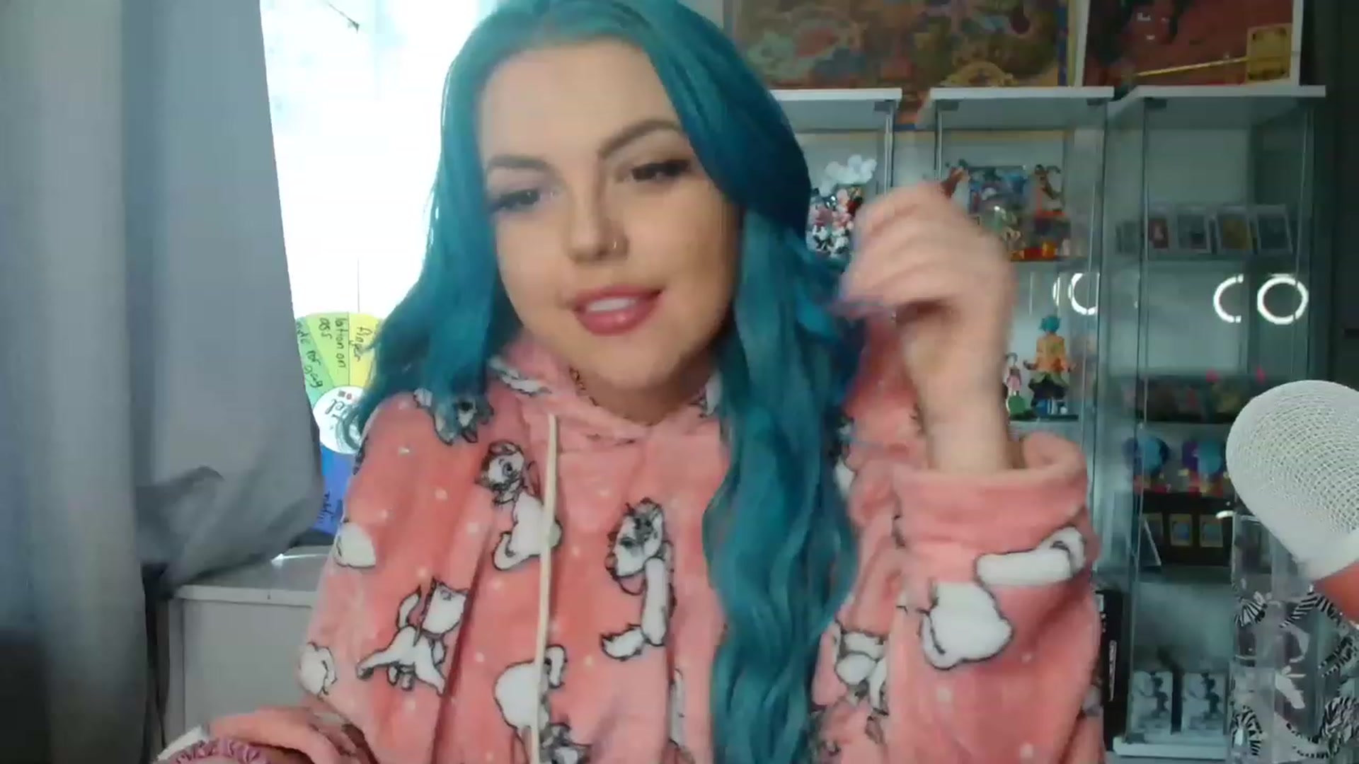 Gallery image thumbnail from BBlue_bird's myfreecams stream on, 02/05/2023, 15:18 image 18 of 20