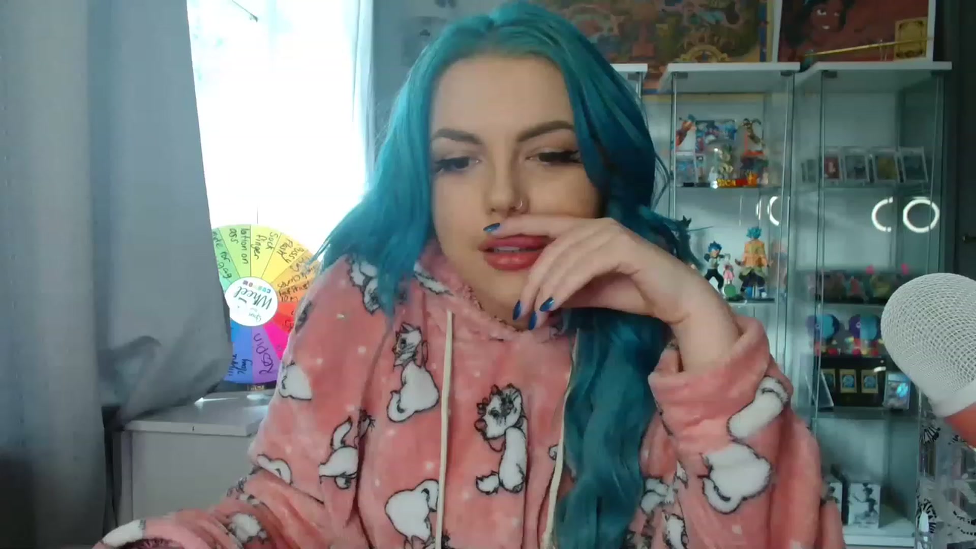 Gallery image thumbnail from BBlue_bird's myfreecams stream on, 02/05/2023, 15:18 image 11 of 20
