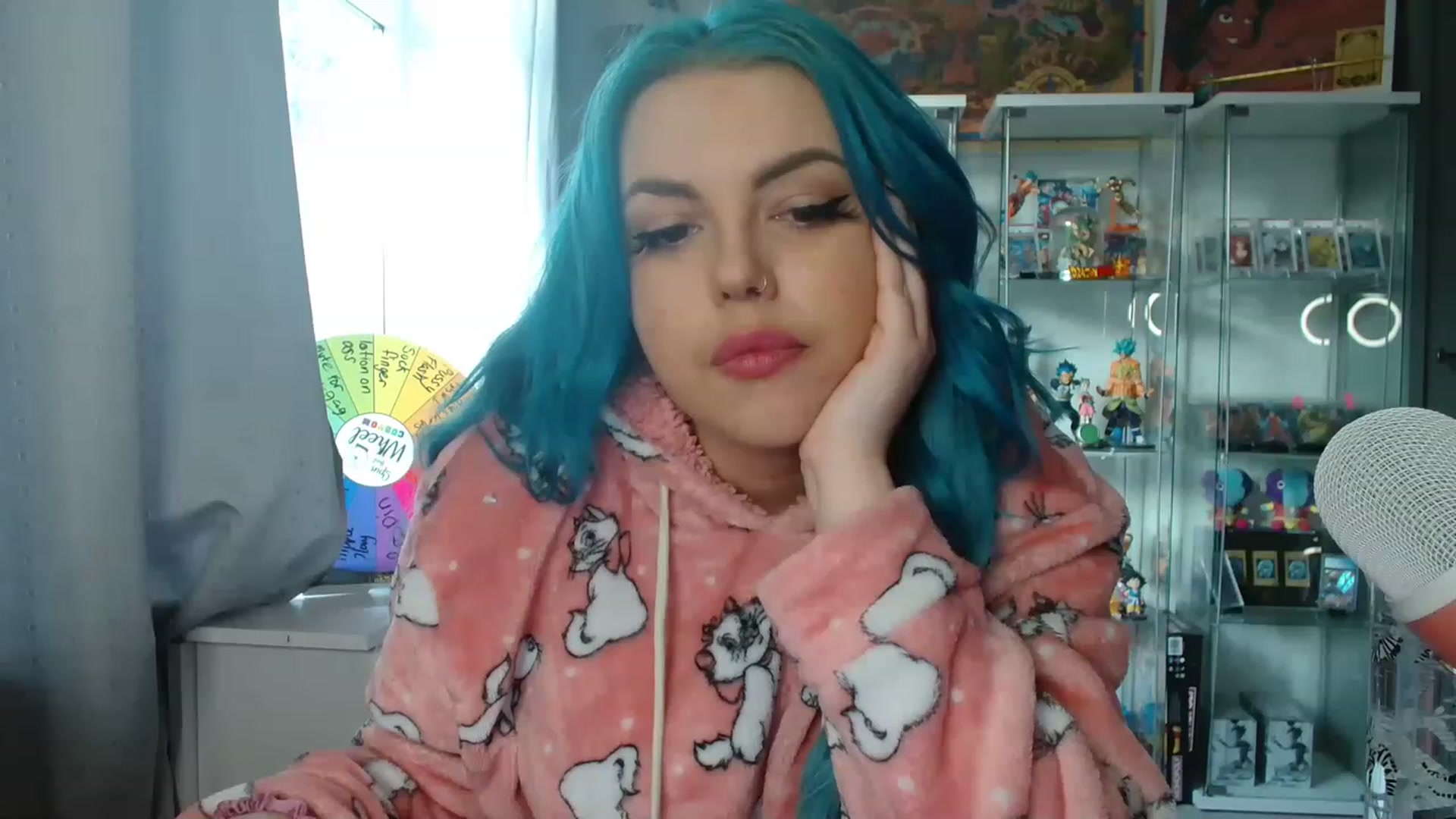 Gallery image thumbnail from BBlue_bird's myfreecams stream on, 02/05/2023, 15:18 image 7 of 20