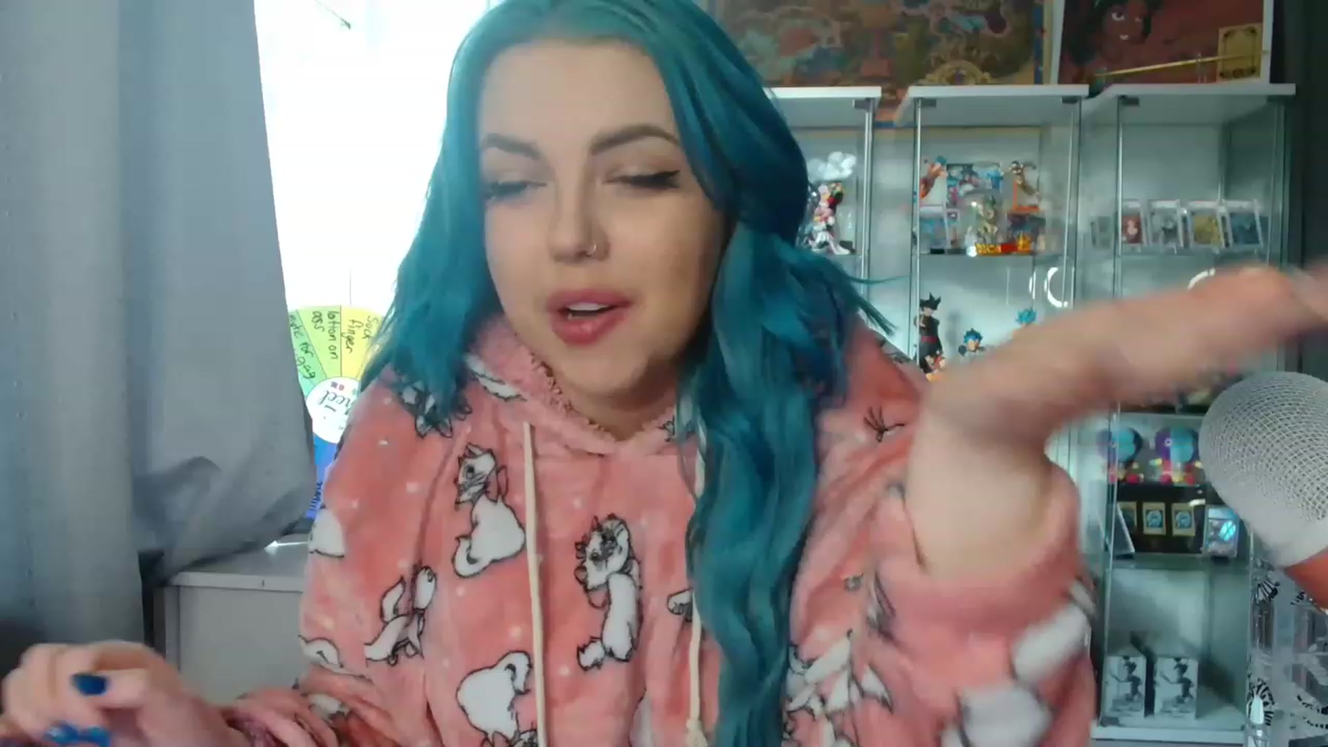 Gallery image thumbnail from BBlue_bird's myfreecams stream on, 02/05/2023, 15:18 image 6 of 20