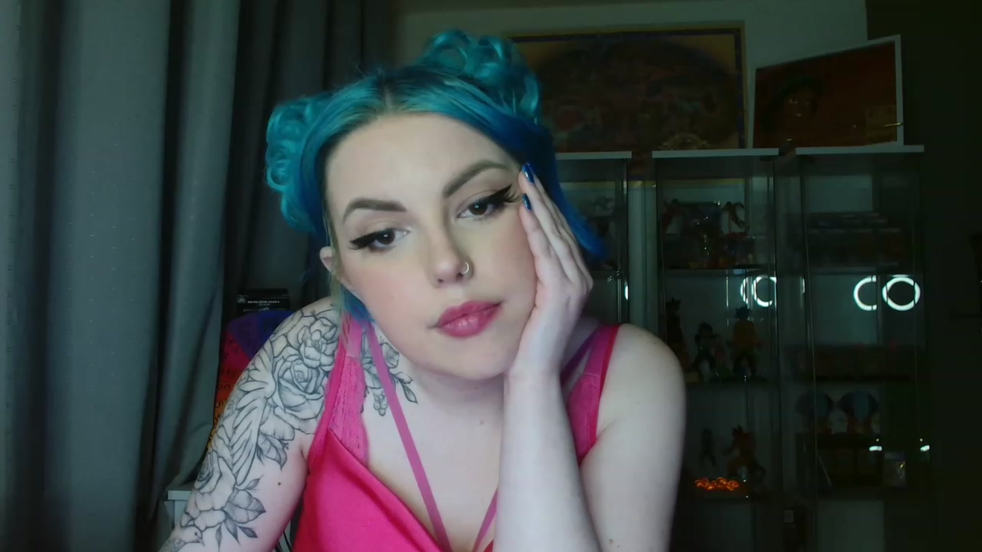 Gallery image thumbnail from BBlue_bird's myfreecams stream on, 02/18/2023, 24:04 image 4 of 20