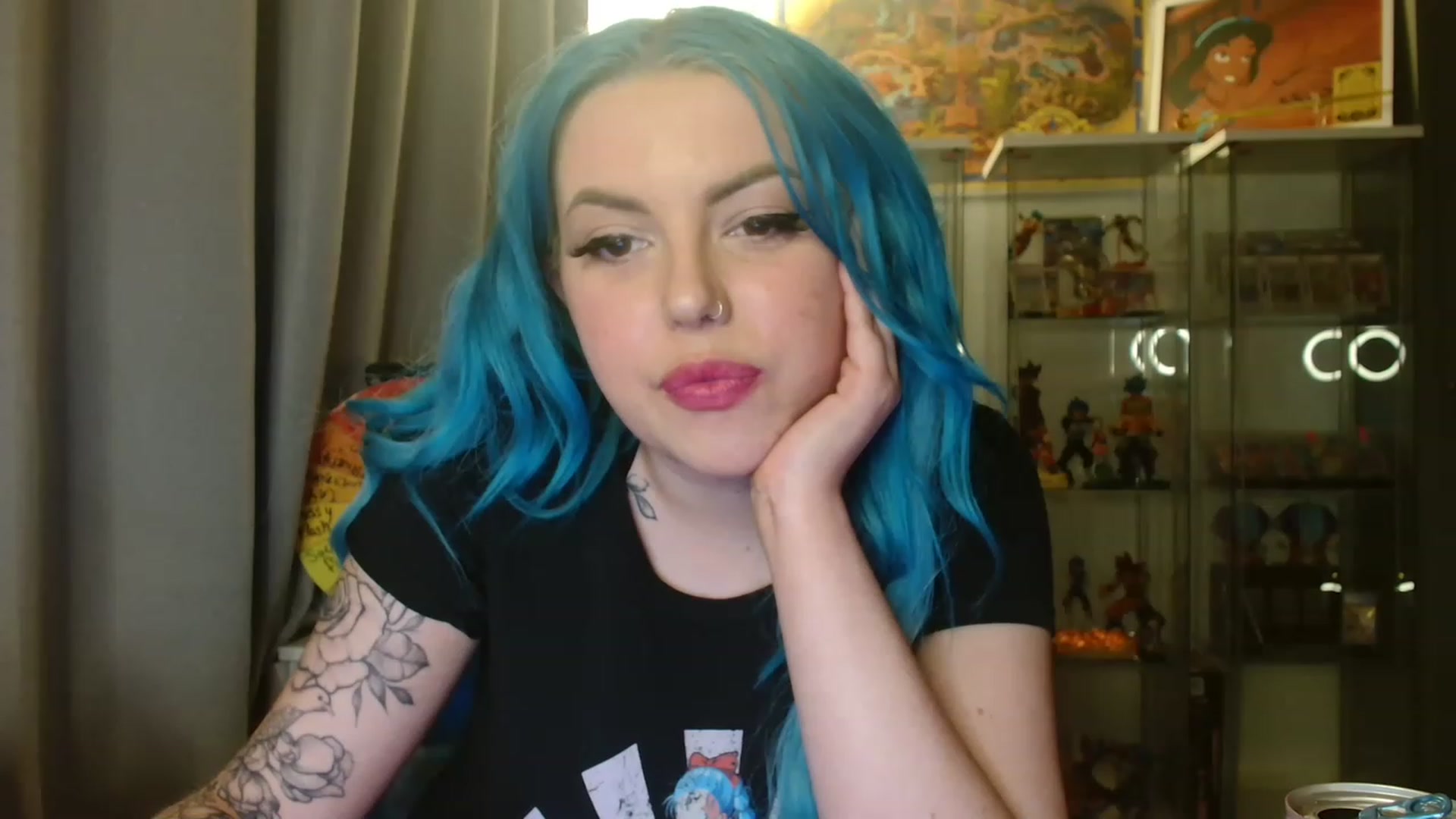 Gallery image thumbnail from BBlue_bird's myfreecams stream on, 02/19/2023, 24:14 image 1 of 20