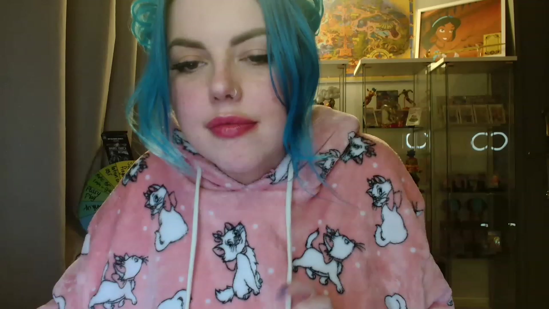 Gallery image thumbnail from BBlue_bird's myfreecams stream on, 02/26/2023, 24:38 image 3 of 20