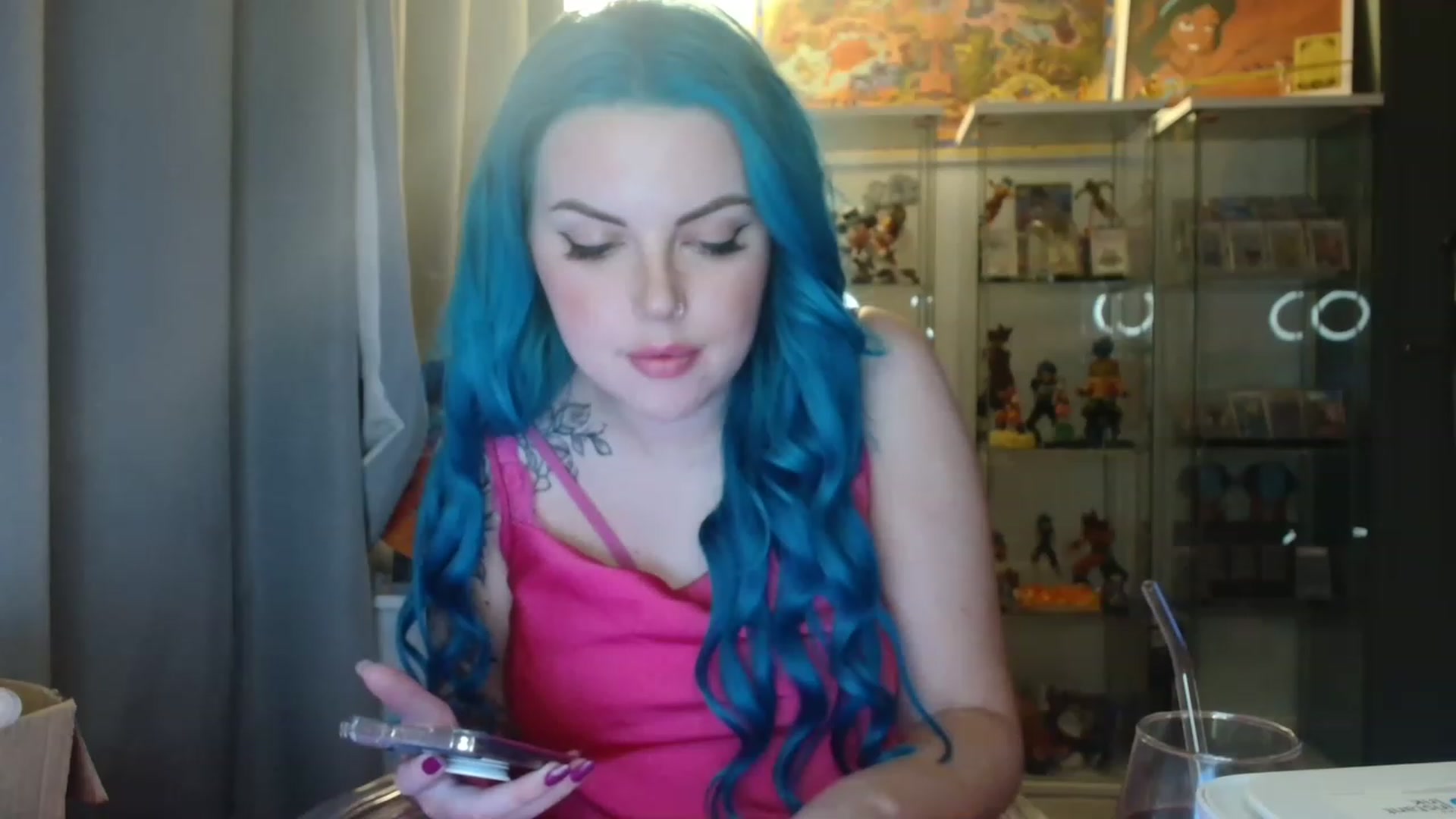 Gallery image thumbnail from BBlue_bird's myfreecams stream on, 03/29/2023, 22:01 image 2 of 20