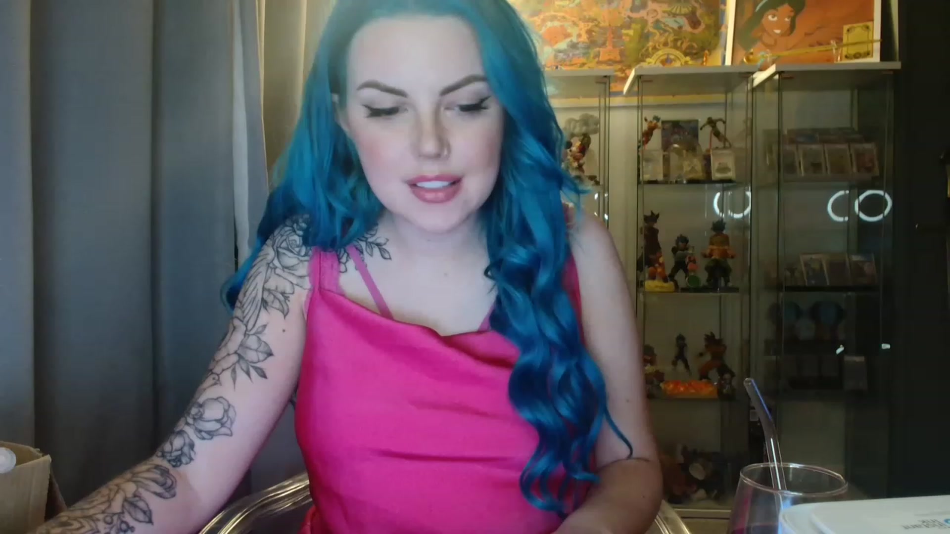Gallery image thumbnail from BBlue_bird's myfreecams stream on, 03/29/2023, 22:01 image 1 of 20