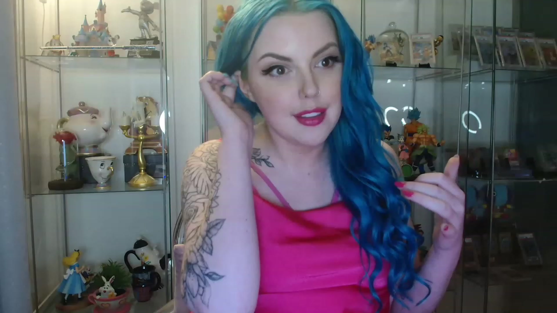 Gallery image thumbnail from BBlue_bird's myfreecams stream on, 04/15/2023, 21:26 image 2 of 20