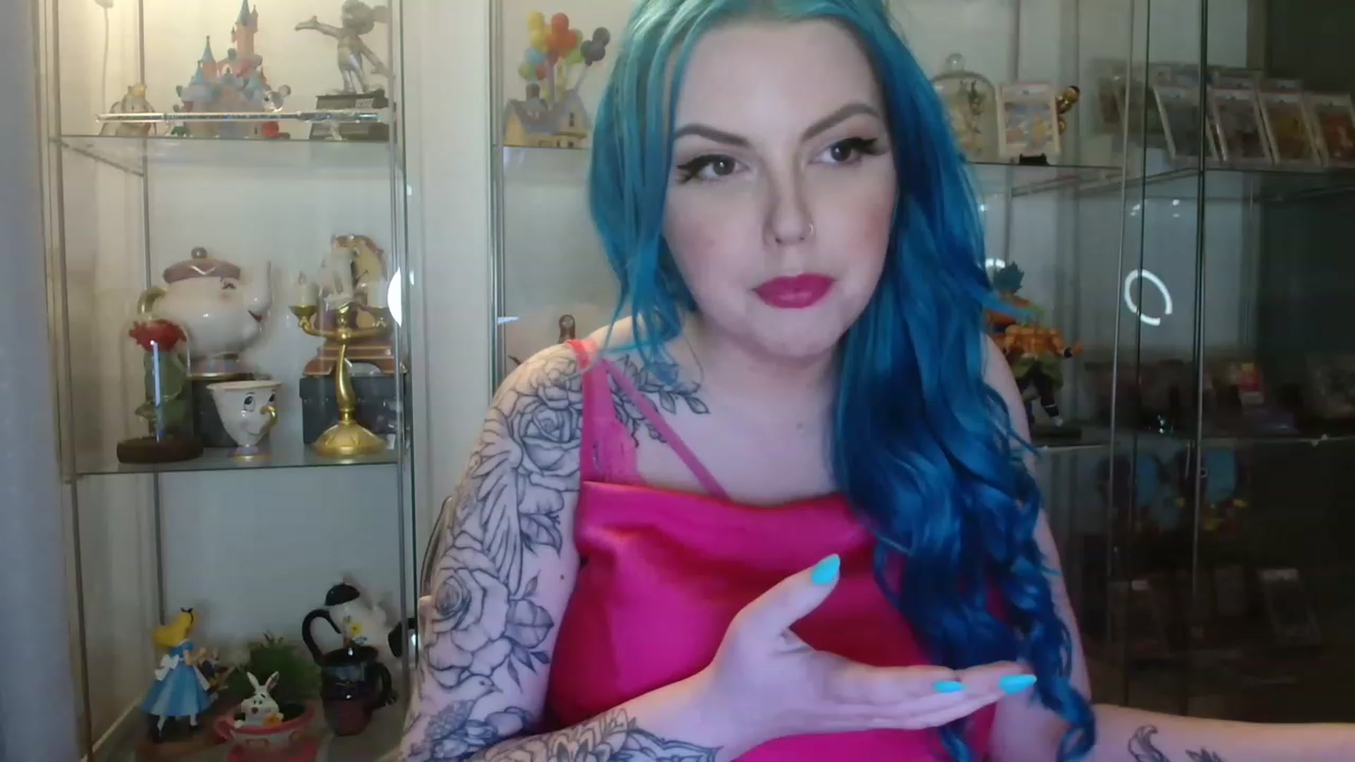 Gallery image thumbnail from BBlue_bird's myfreecams stream on, 04/15/2023, 21:26 image 4 of 20