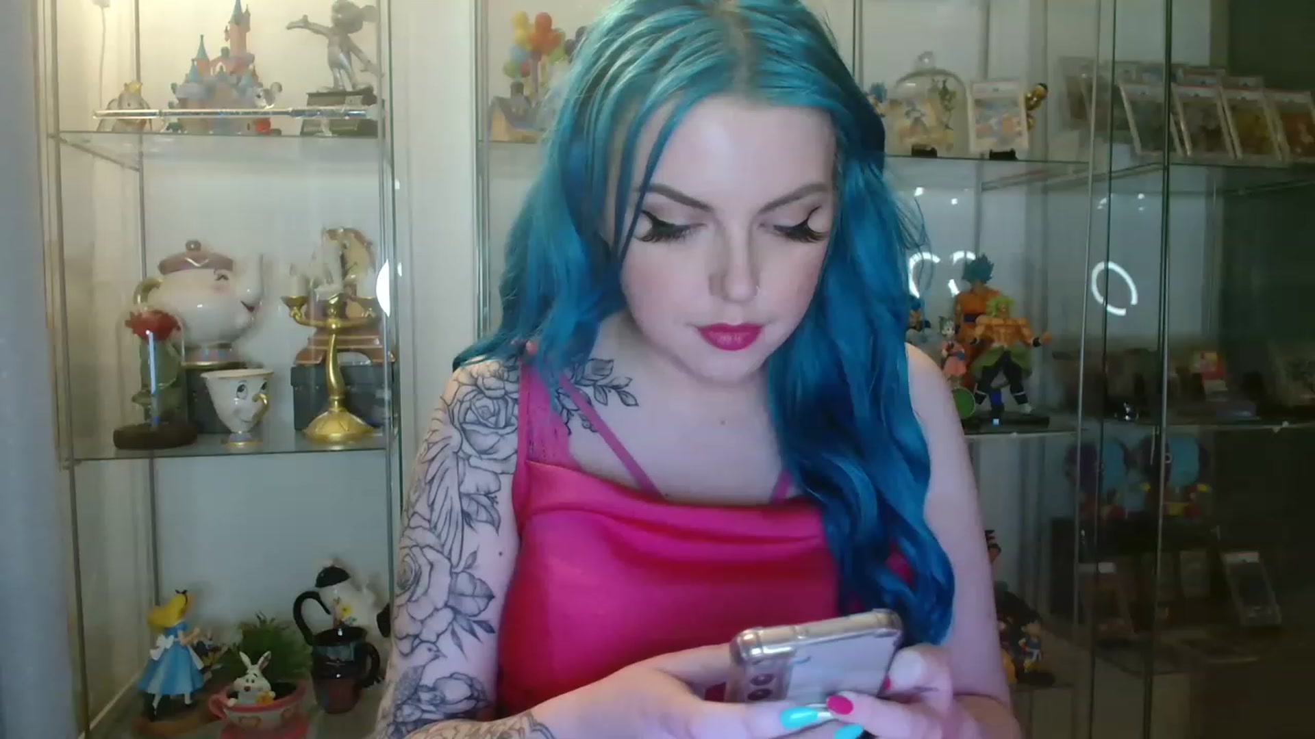 Gallery image thumbnail from BBlue_bird's myfreecams stream on, 04/15/2023, 21:26 image 9 of 20