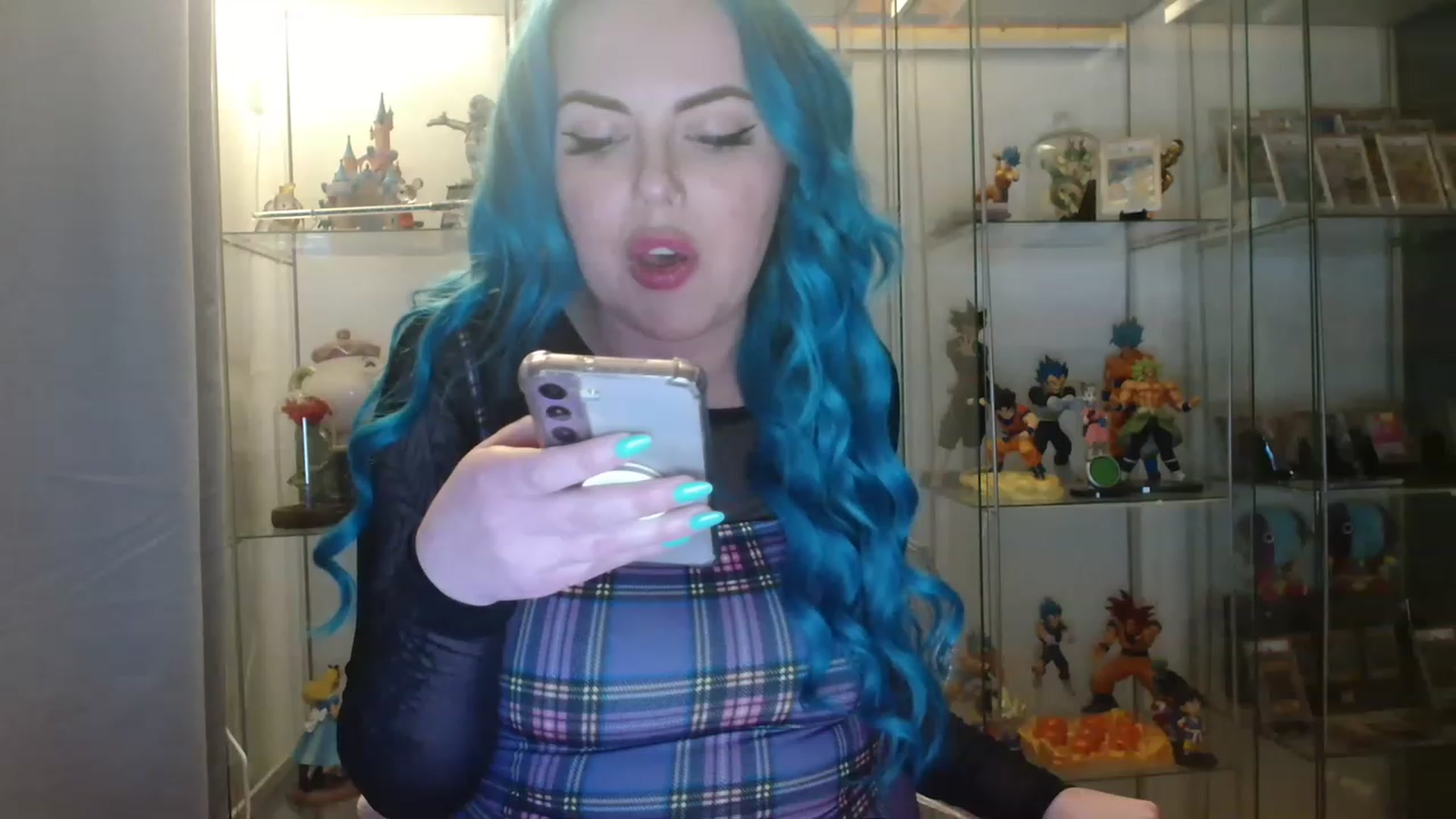 Gallery image thumbnail from BBlue_bird's myfreecams stream on, 04/28/2023, 22:56 image 3 of 20