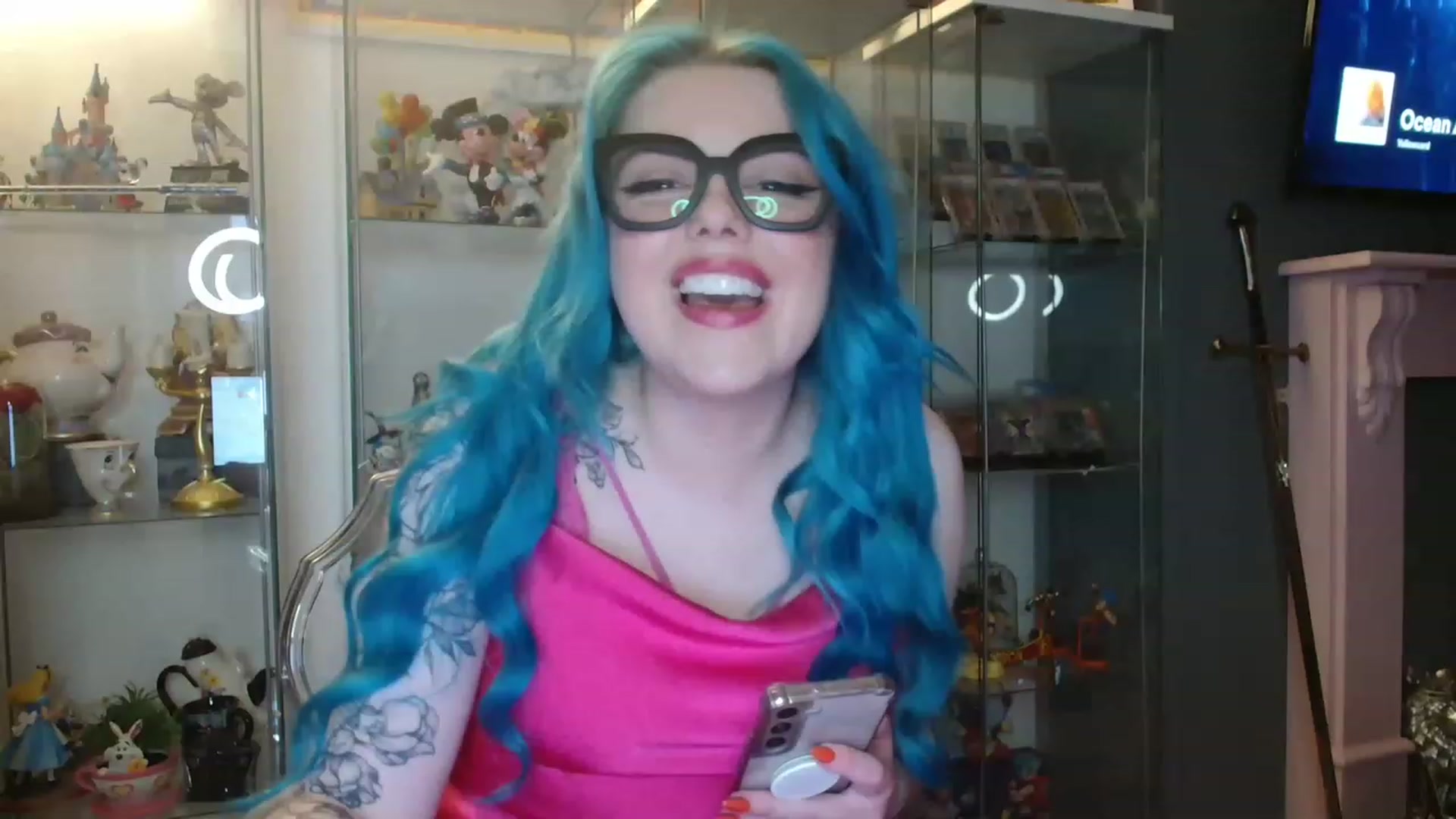 Gallery image thumbnail from BBlue_bird's myfreecams stream on, 05/12/2023, 22:00 image 7 of 20