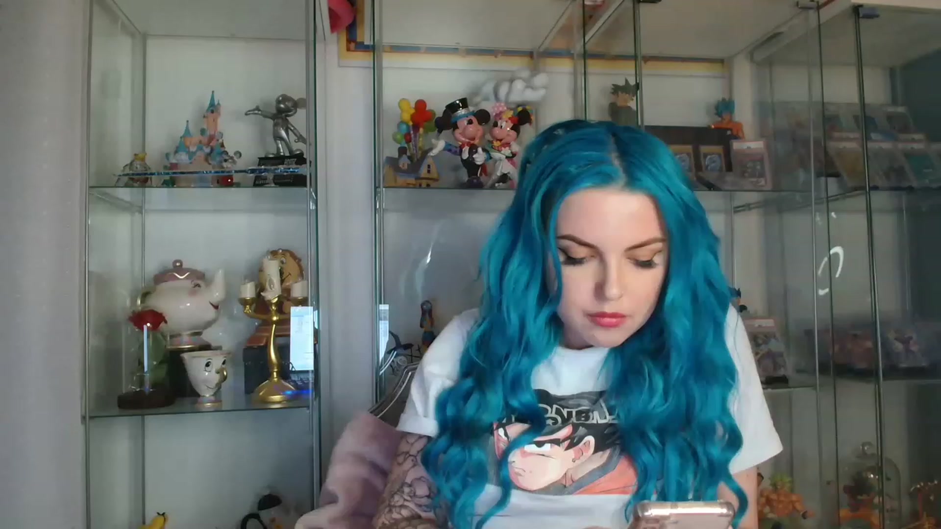 Gallery image thumbnail from BBlue_bird's myfreecams stream on, 06/10/2023, 21:27 image 12 of 20