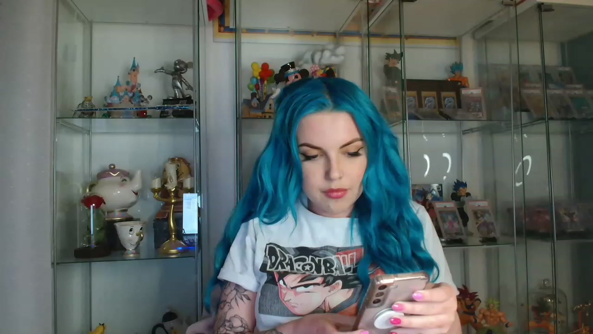 Gallery image thumbnail from BBlue_bird's myfreecams stream on, 06/10/2023, 21:27 image 3 of 20