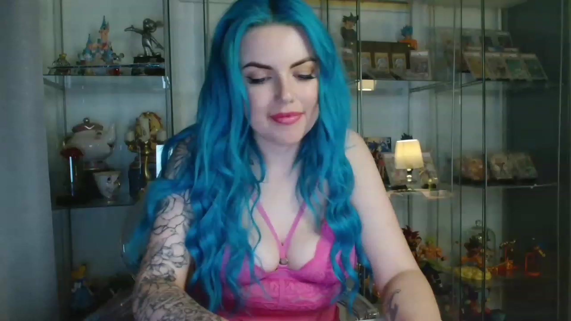 Gallery image thumbnail from BBlue_bird's myfreecams stream on, 06/14/2023, 23:07 image 20 of 20