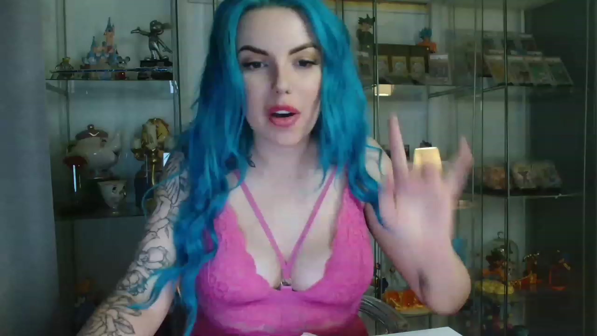 Gallery image thumbnail from BBlue_bird's myfreecams stream on, 06/14/2023, 23:07 image 6 of 20