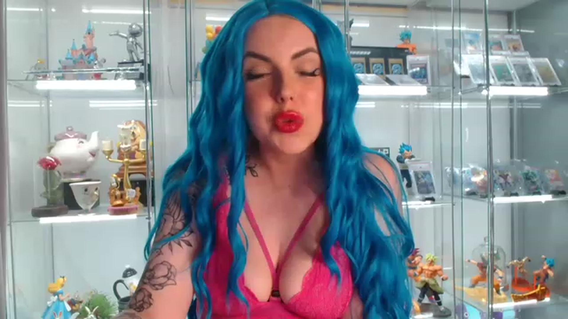 Gallery image thumbnail from BBlue_bird's myfreecams stream on, 07/22/2023, 23:14 image 9 of 20