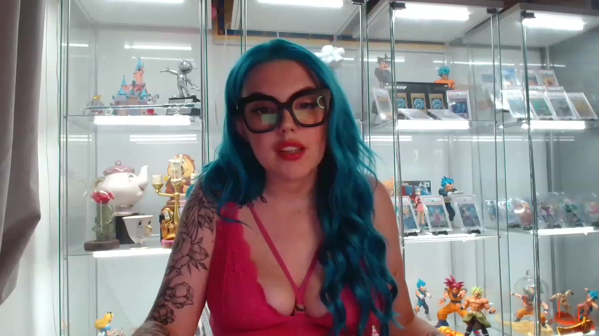 Gallery image thumbnail from BBlue_bird's myfreecams stream on, 08/05/2023, 22:09 image 18 of 20