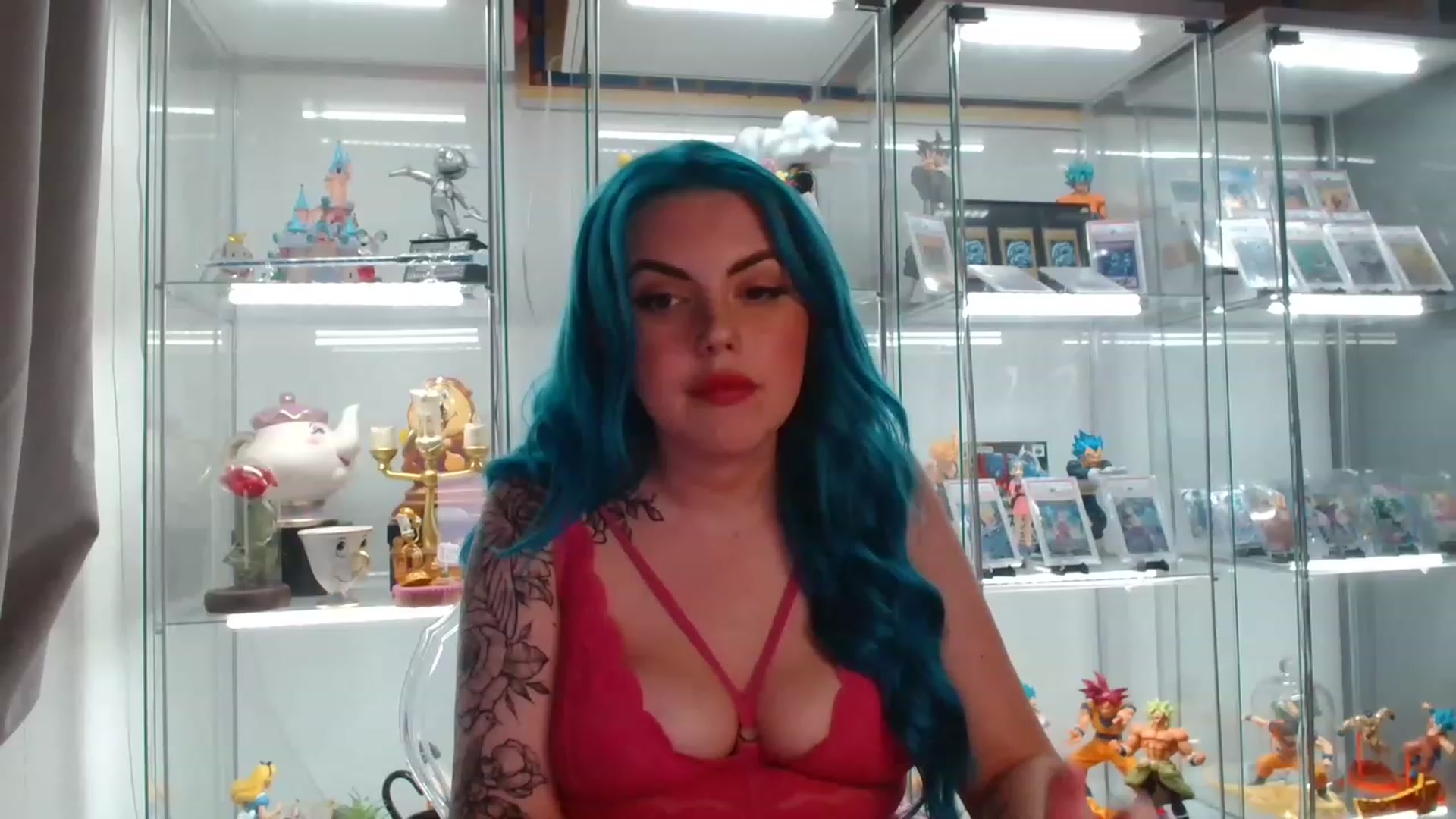 Gallery image thumbnail from BBlue_bird's myfreecams stream on, 08/05/2023, 22:09 image 20 of 20